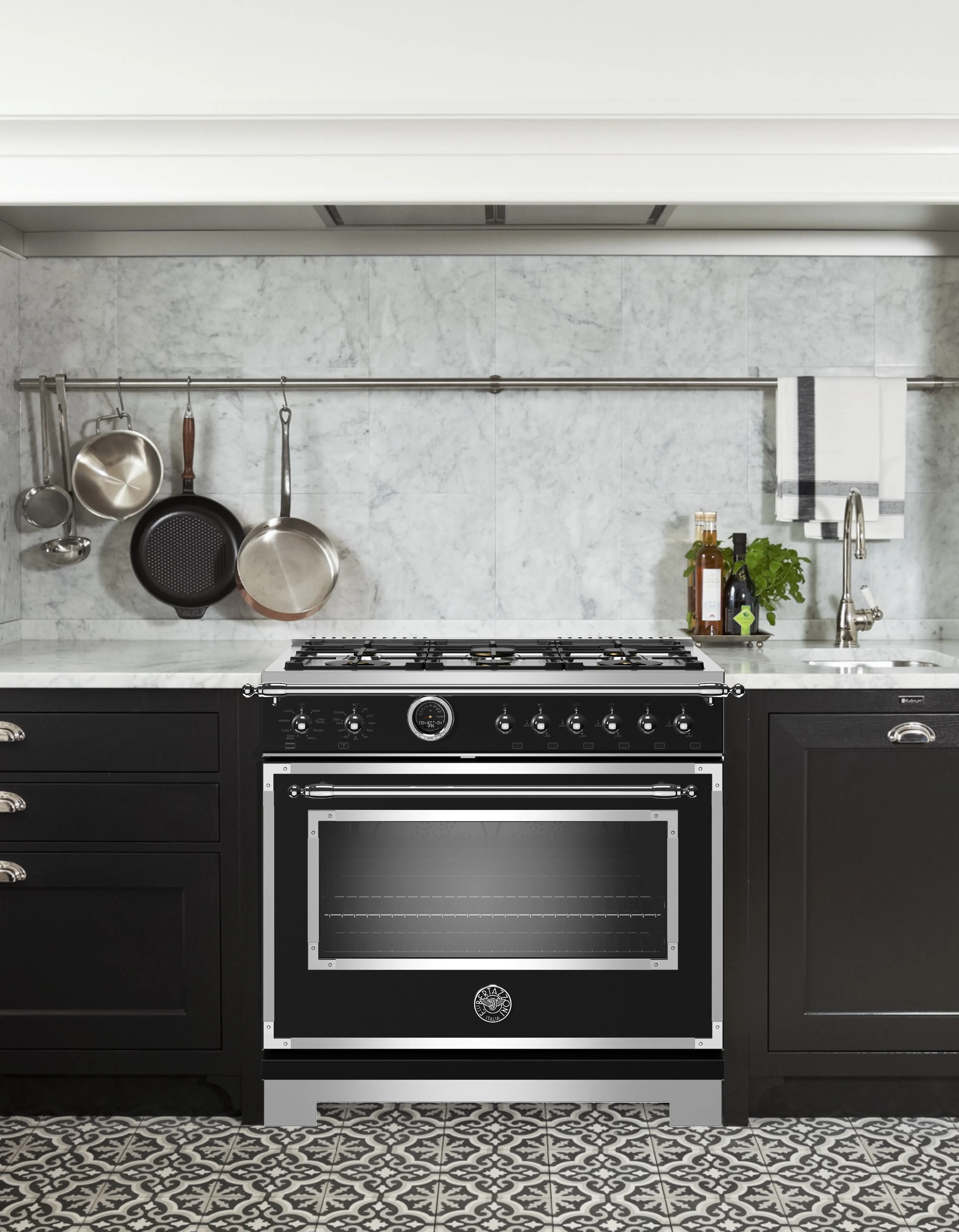 Bertazzoni HERT366DFSNET Nero Matt Black, Natural Gas