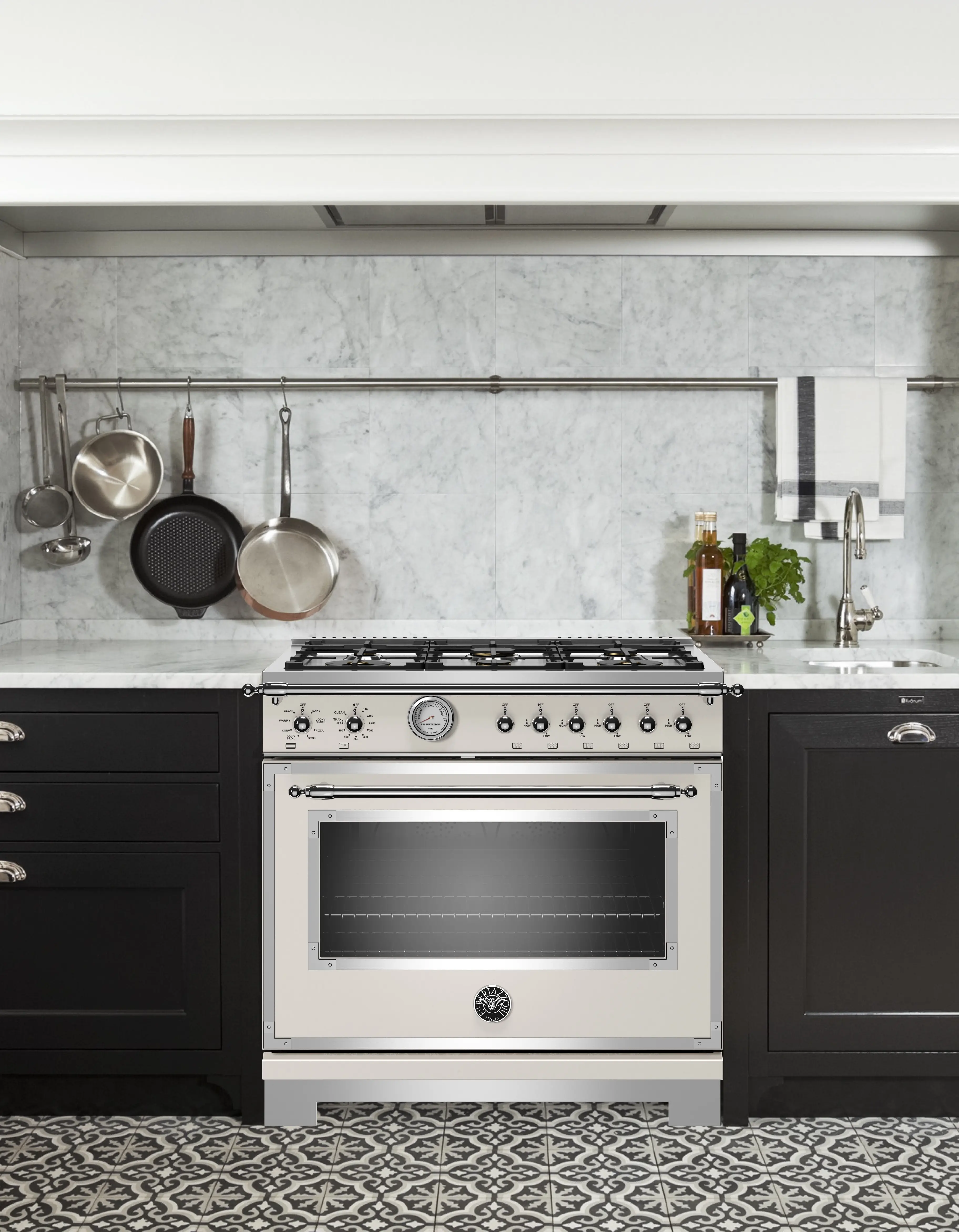 Bertazzoni HERT366GASAVT Ivory Gloss Bisque, Natural Gas
