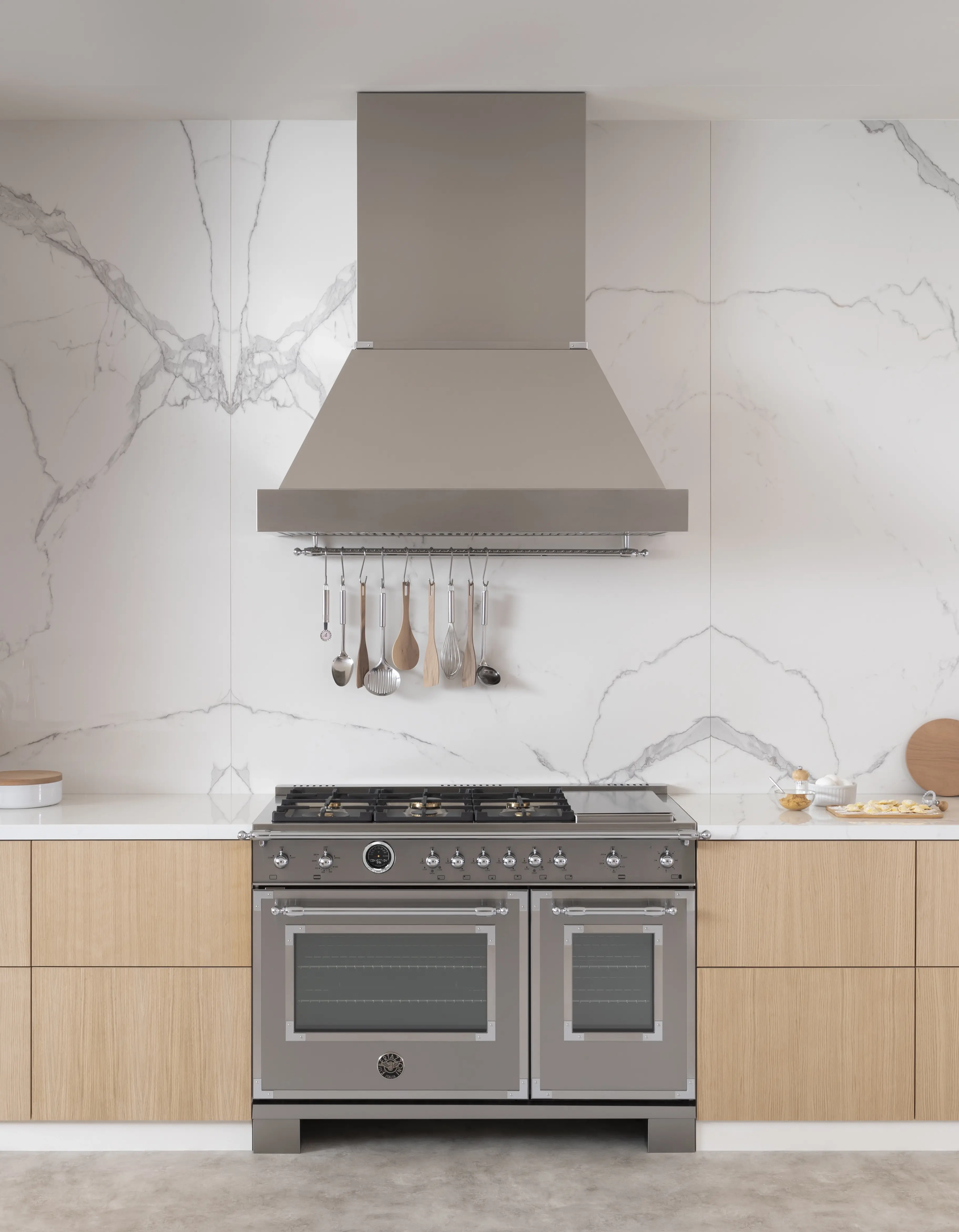 Bertazzoni HERT486GDFSXT Stainless Steel, Natural Gas