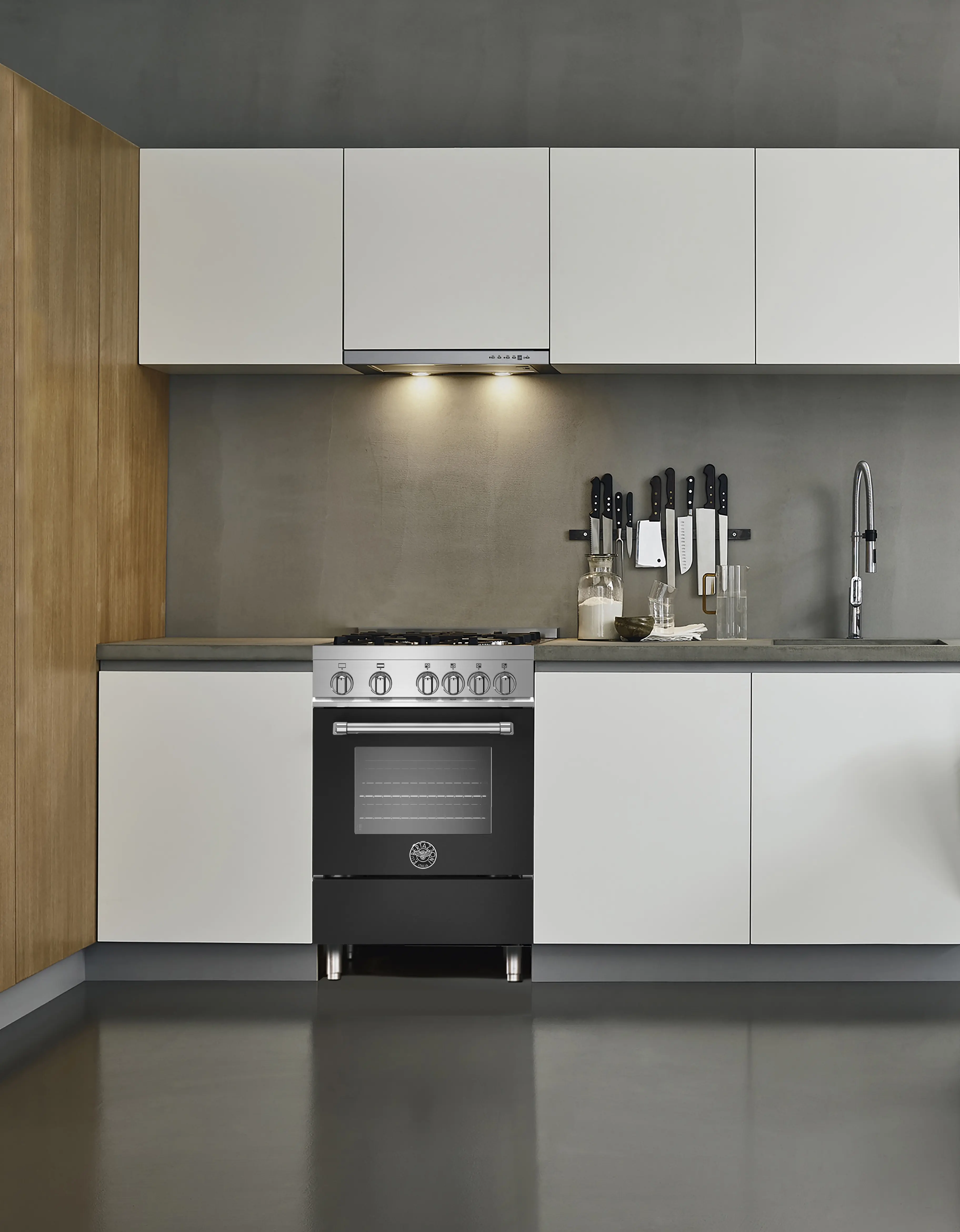 Bertazzoni MAST244GASNEE Matte Black, Natural Gas