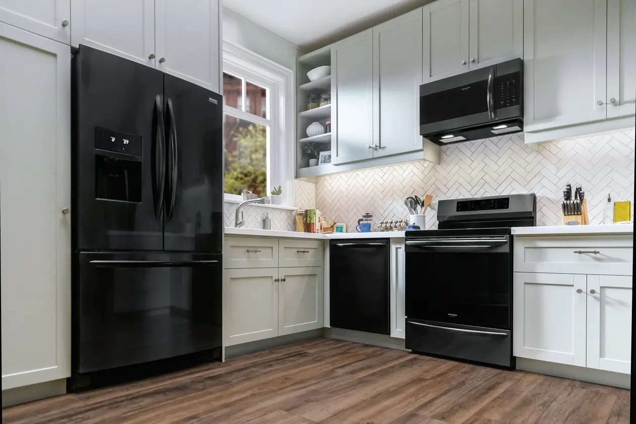 Frigidaire GCRI3058AD Black Stainless Steel