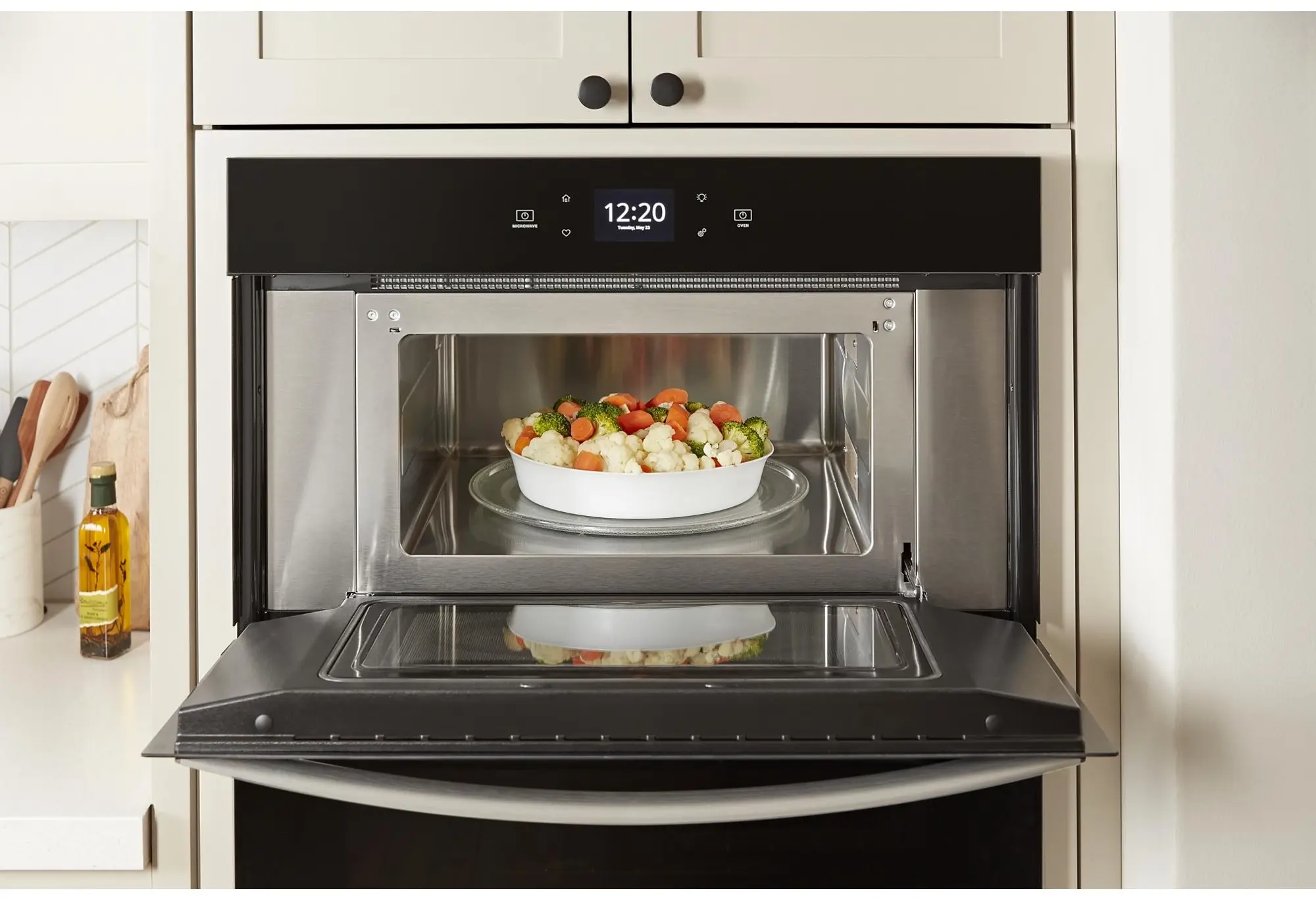 Whirlpool WOEC5027LZ Fingerprint-Resistant Stainless Steel