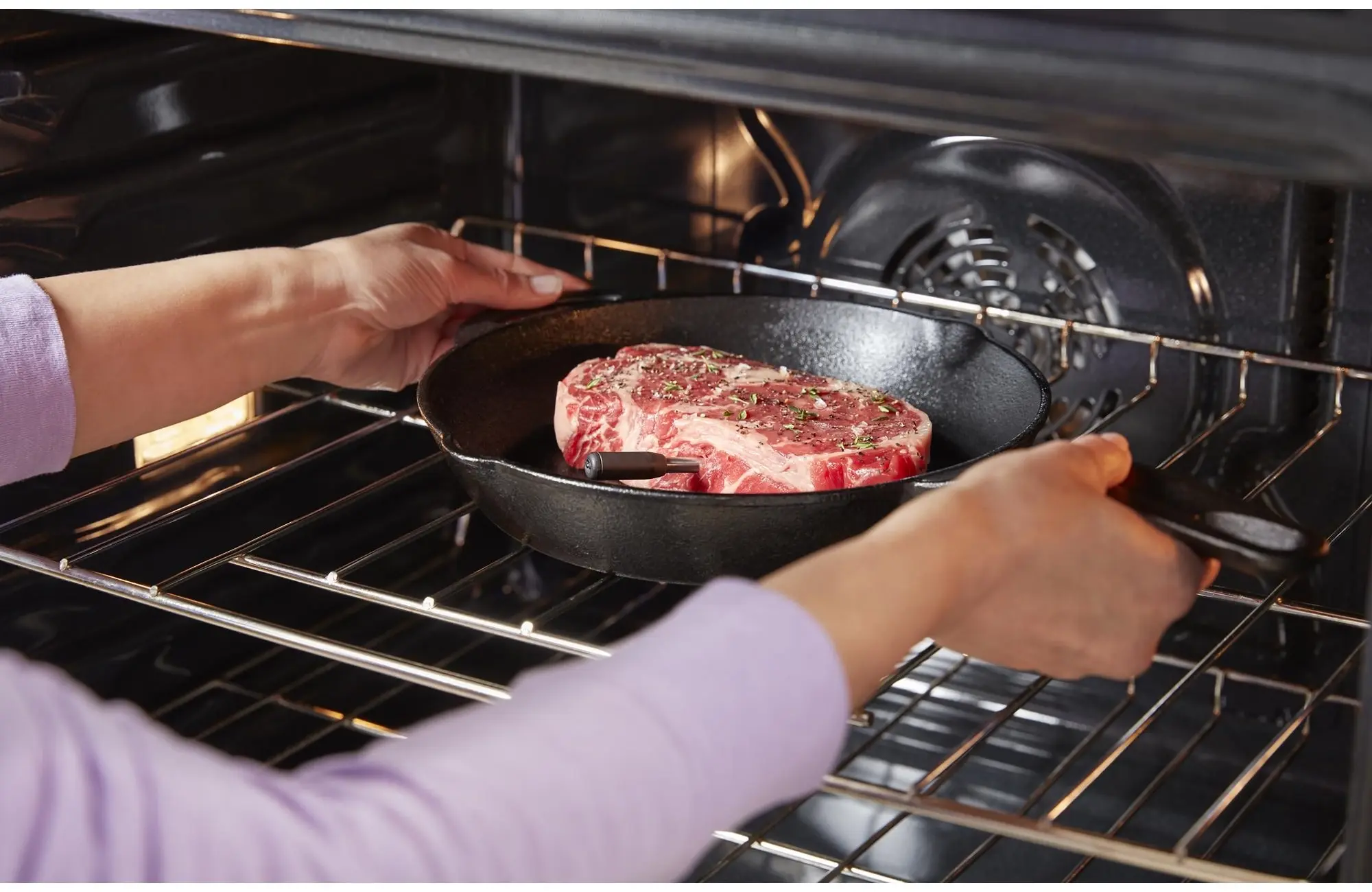 Whirlpool WOEC5030LZ Fingerprint-Resistant Stainless Steel