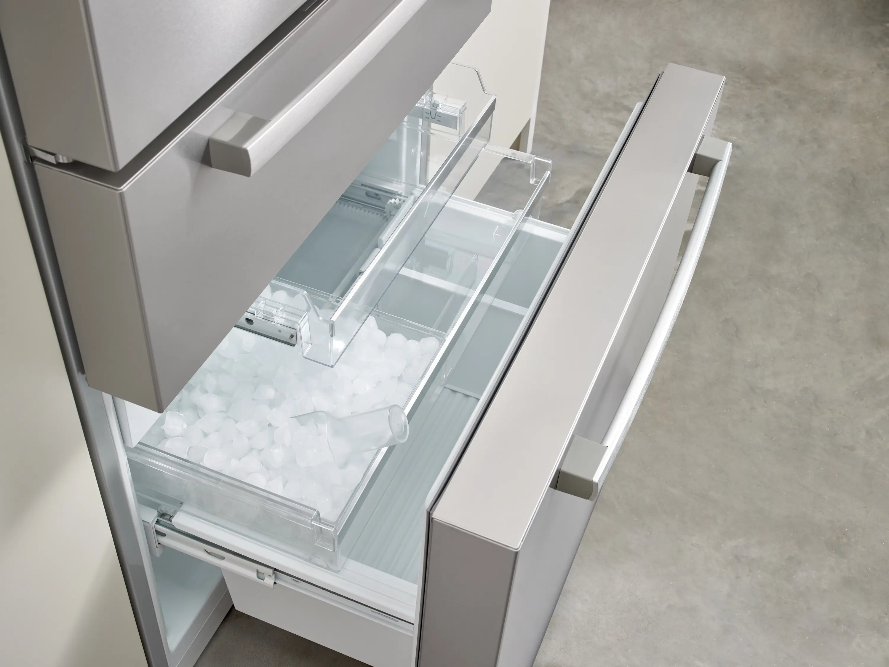 Bosch B36CL80SNS Stainless Steel, Standard Handle