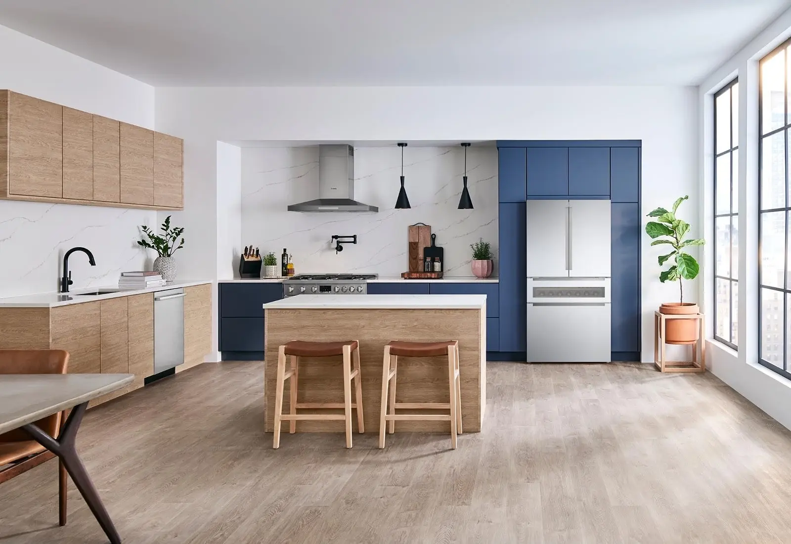 Bosch B36CL81ENG Glass over Stainless Steel