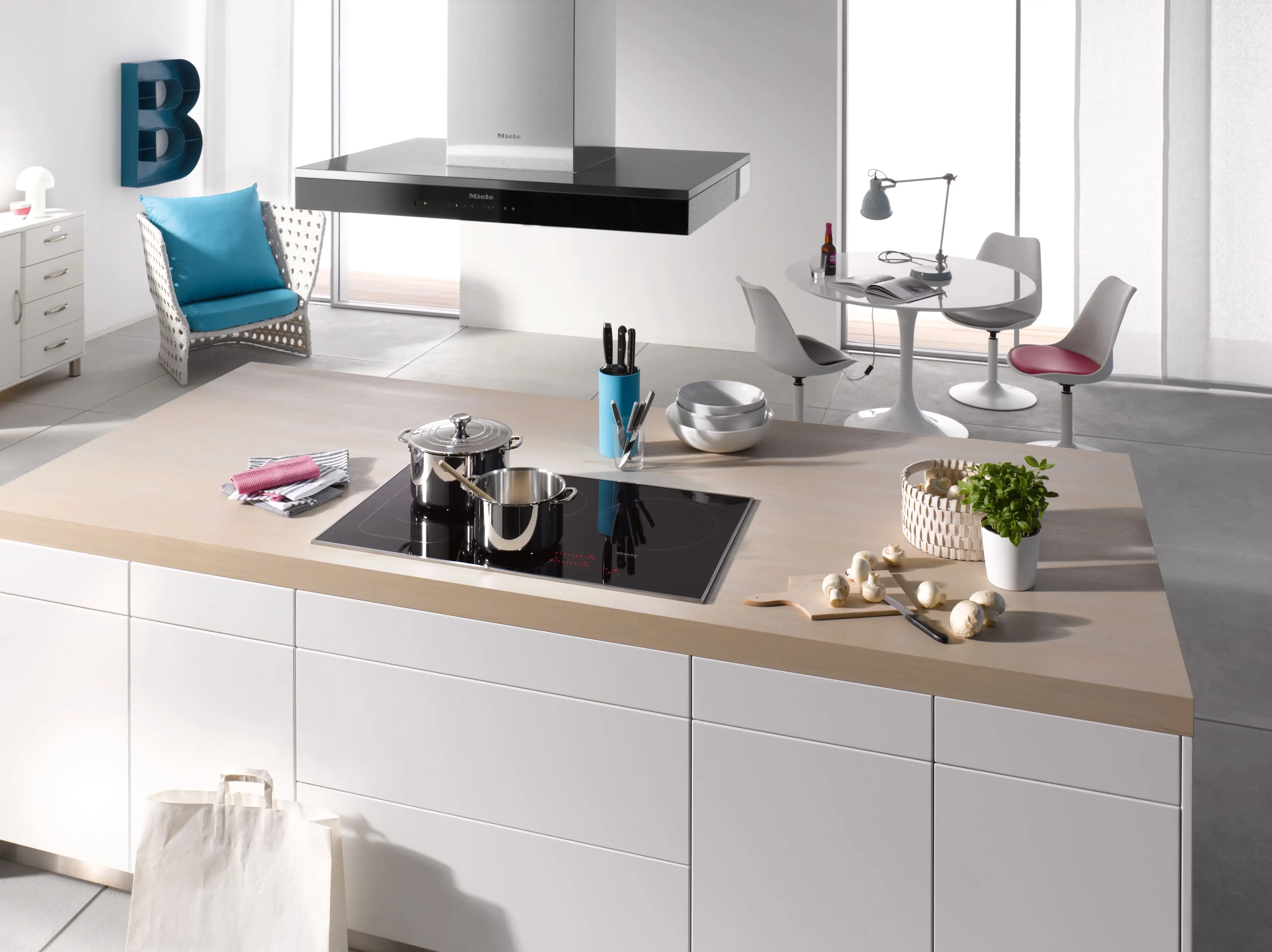 Miele KM6370 36 Inch Electric Induction Cooktop Black | Plesser's