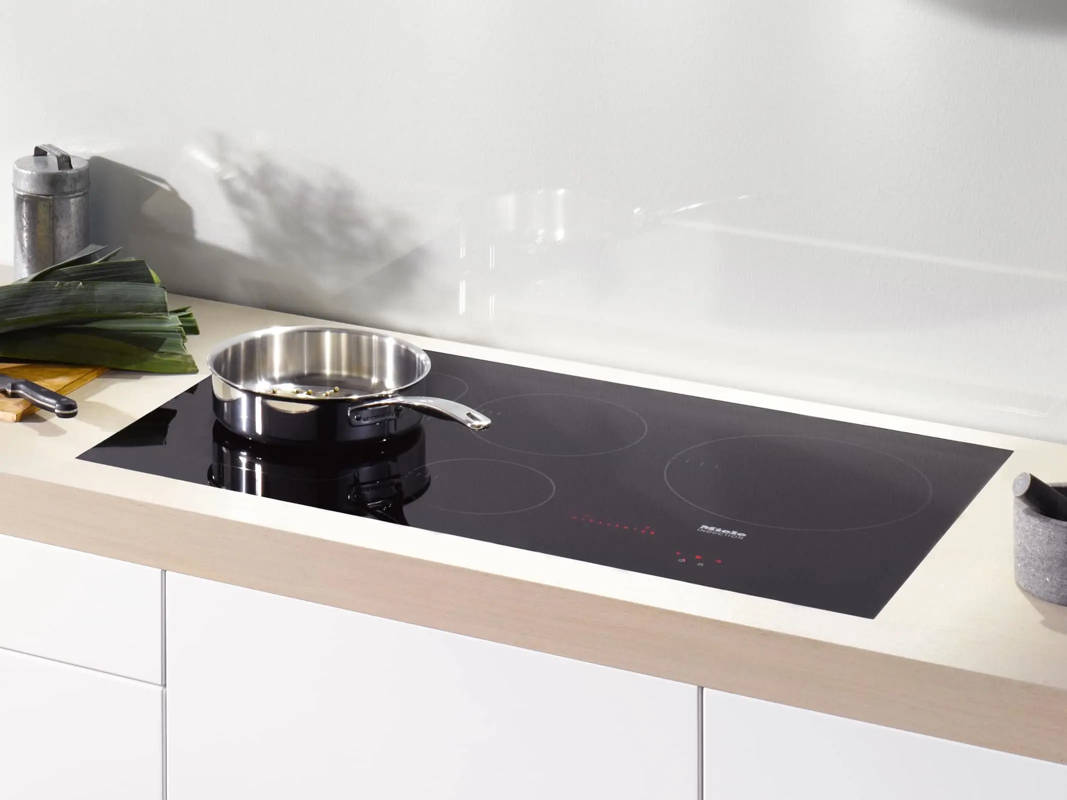 Miele KM6375 Black