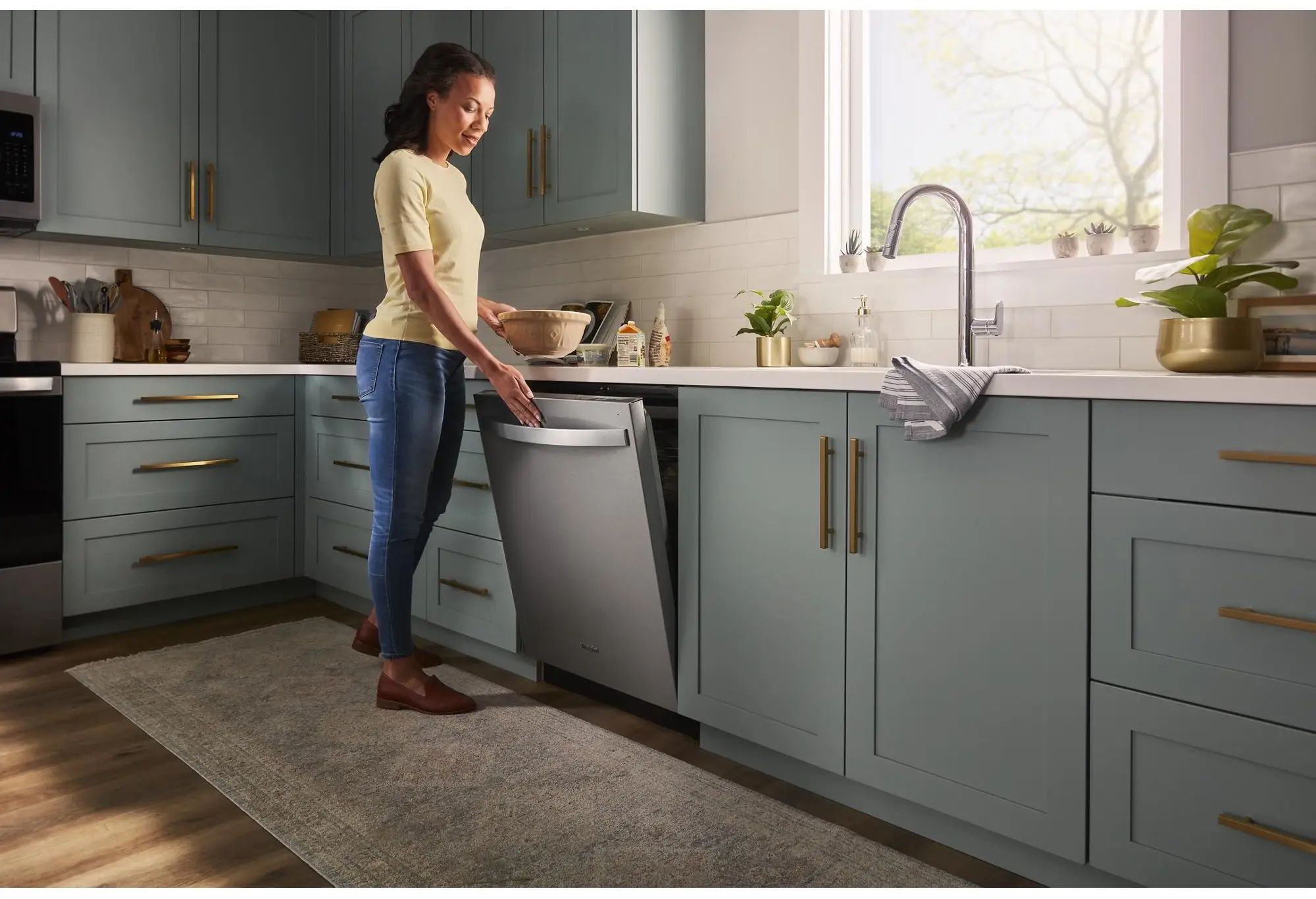 Whirlpool WDT530HAMM Monochromatic Stainless Steel