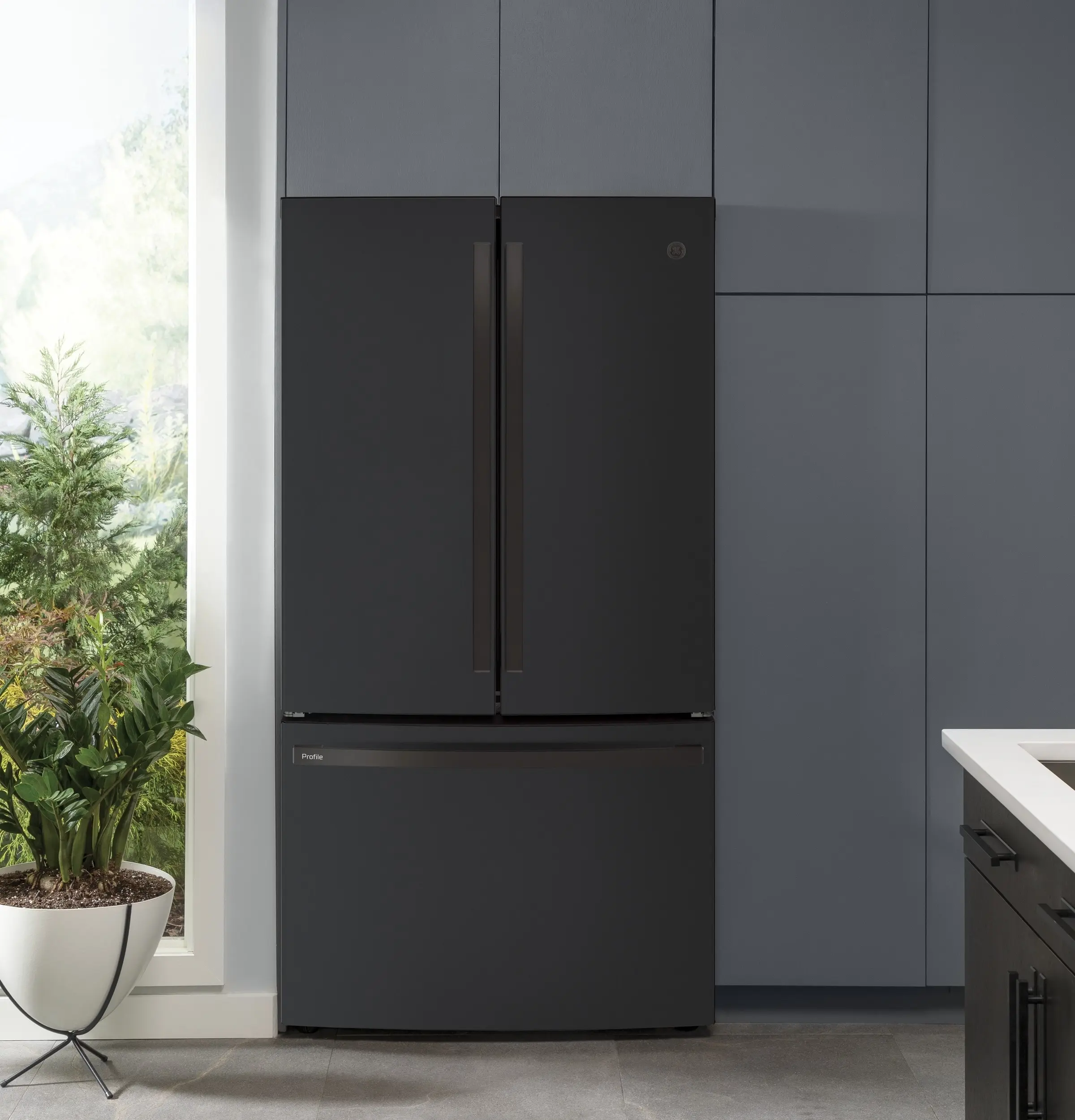 GE PWE23KELDS Black Slate