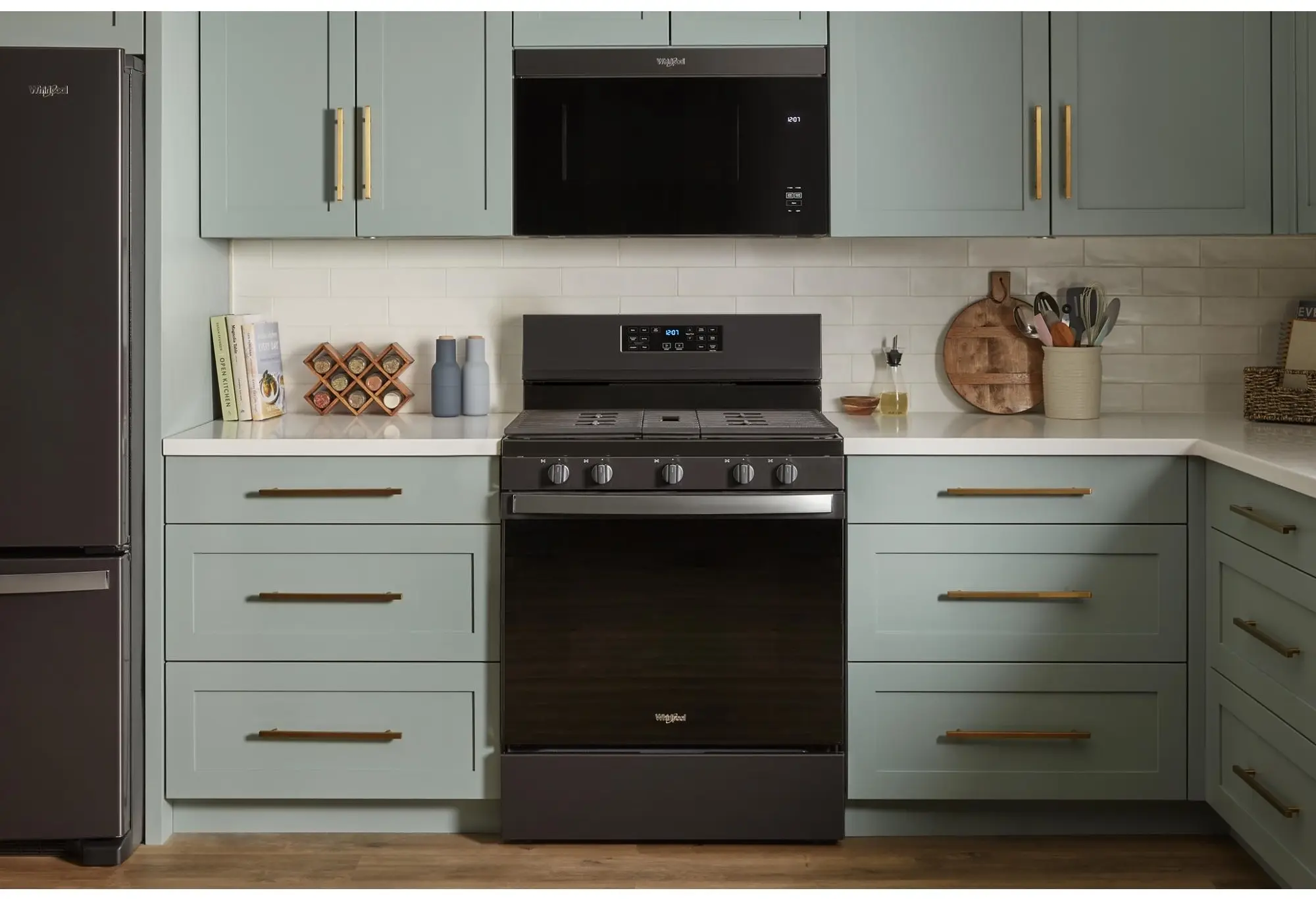 Whirlpool WFG550S0LV Fingerprint-Resistant Black Stainless Steel
