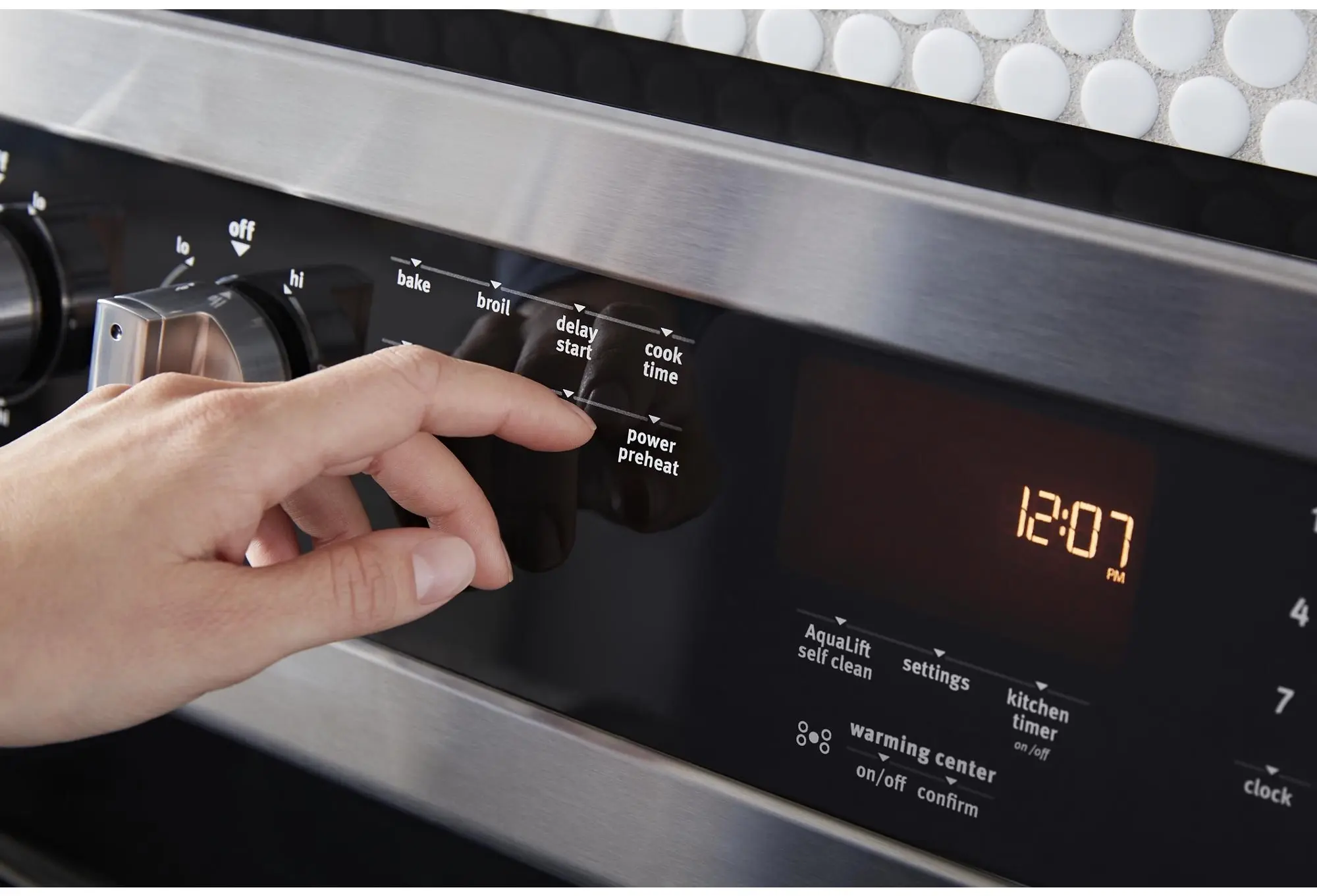 Maytag MER8800FZ Stainless Steel with Fingerprint Resistant