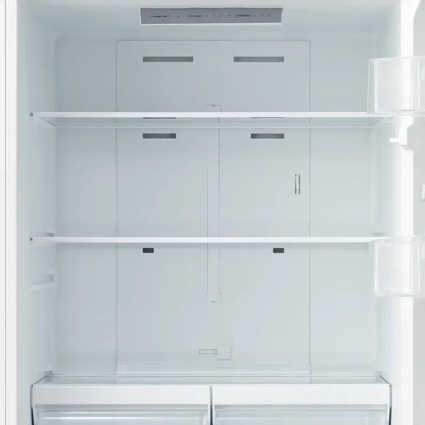 Element ERBM19CBW 19 Cubic Foot Bottom Mount Freezer Refrigerator: W...