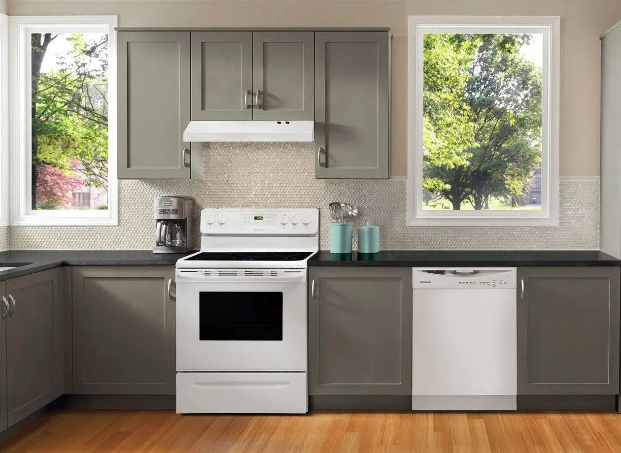 Frigidaire FHWC3025MW White