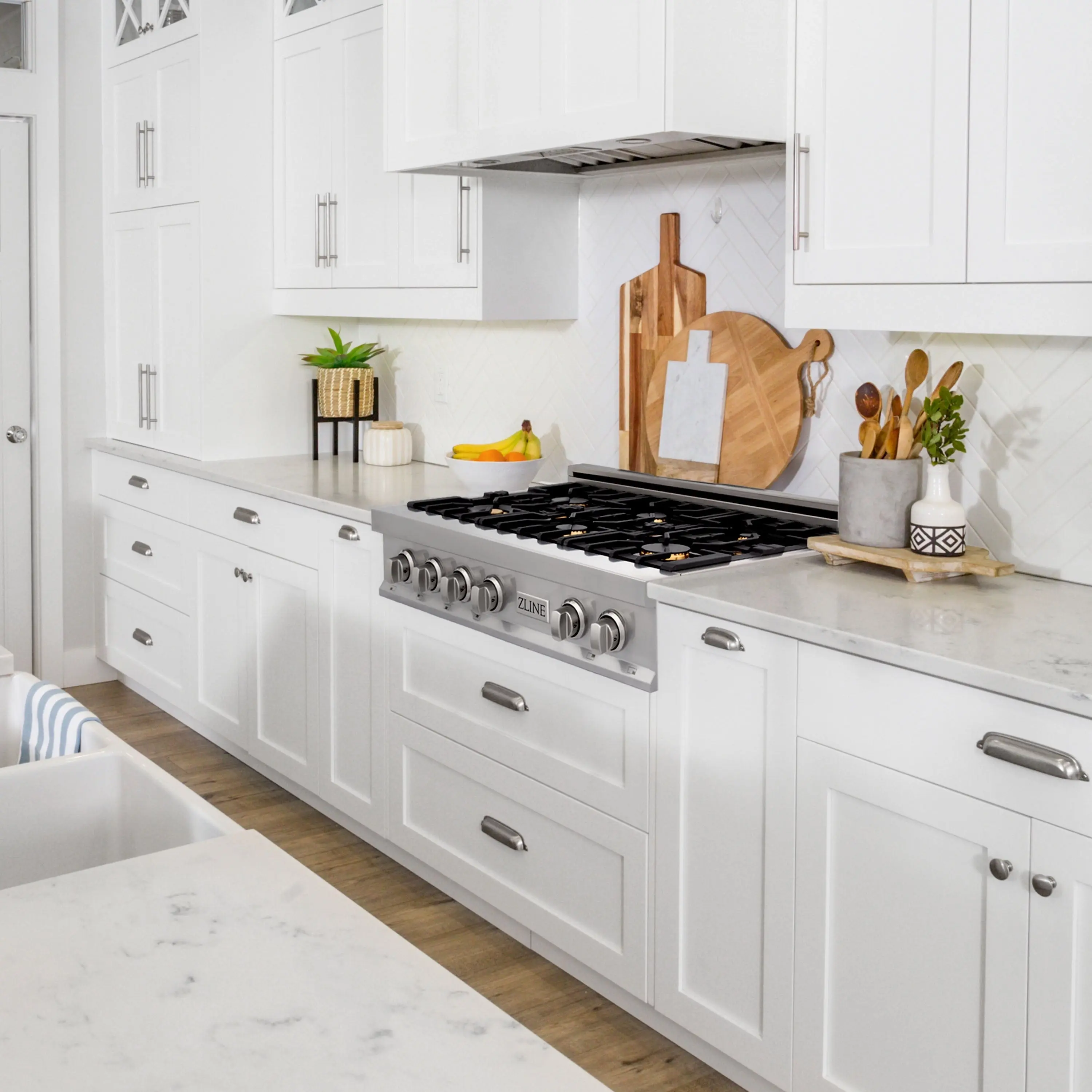 Zline RTBR30 Black Stainless Steel With 4 Gas Brass Burners