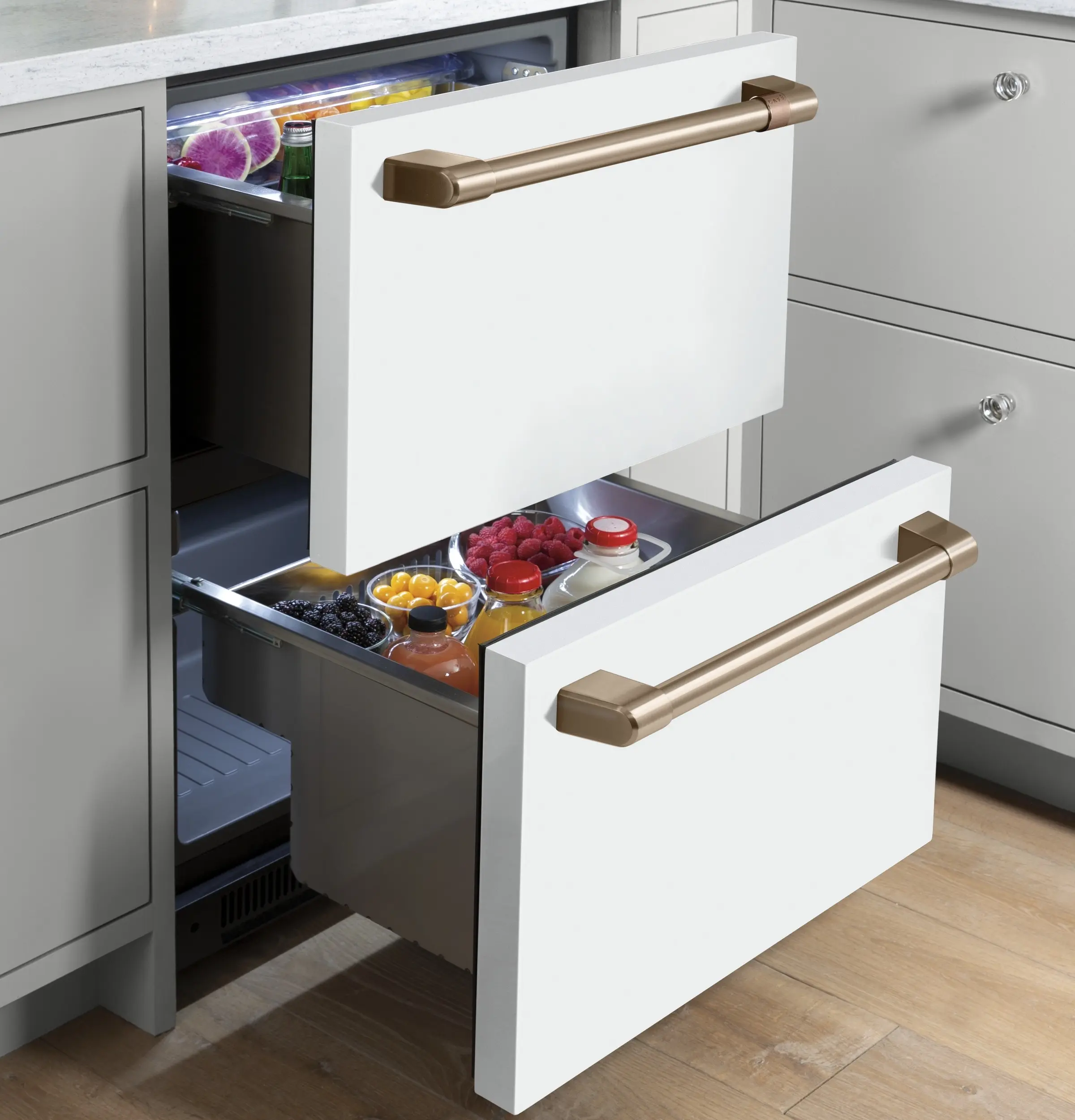 Cafe CDE06RP4NW2 Matte White/Brushed Bronze Handles