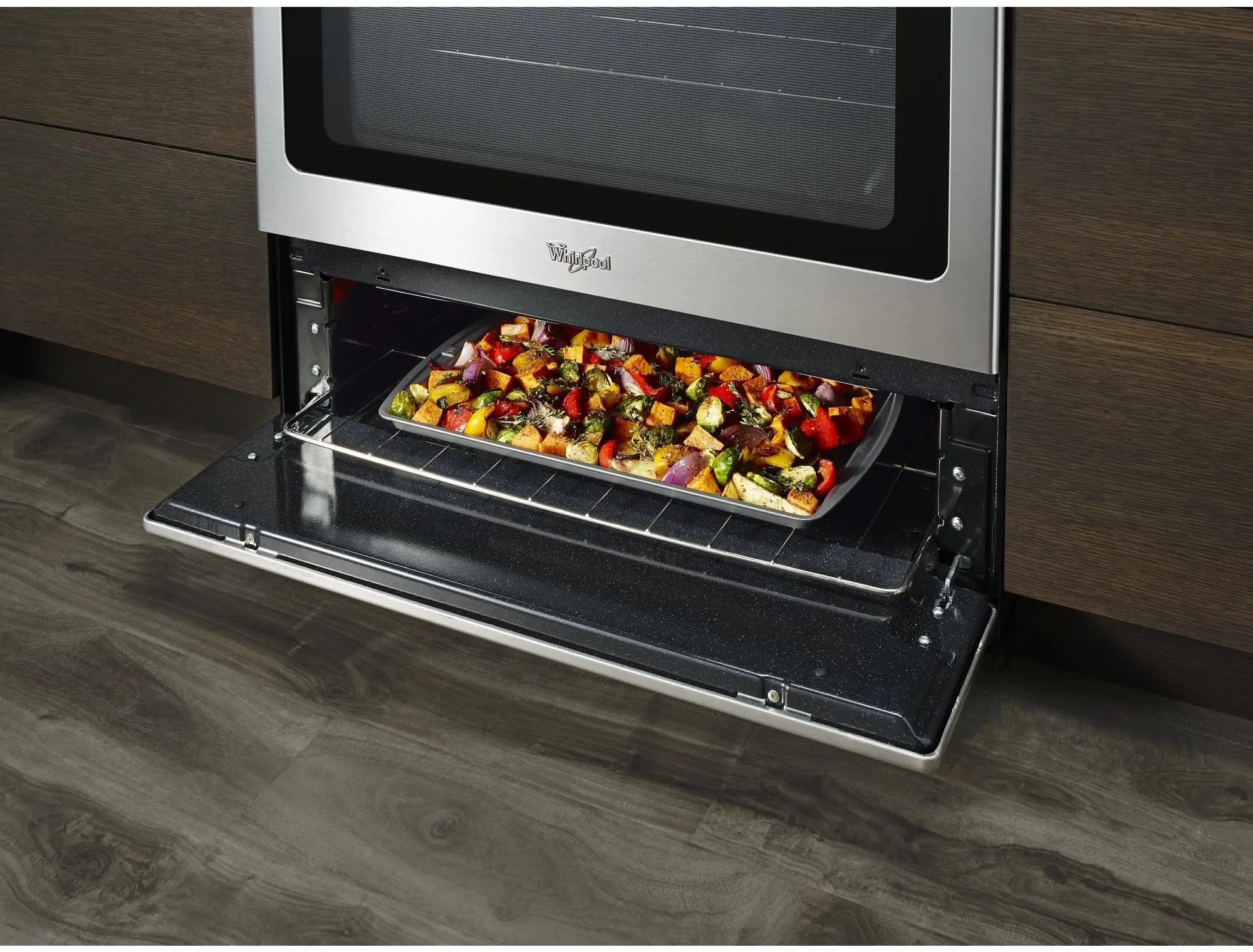 Whirlpool WFG505M0BS Black On Stainless Steel