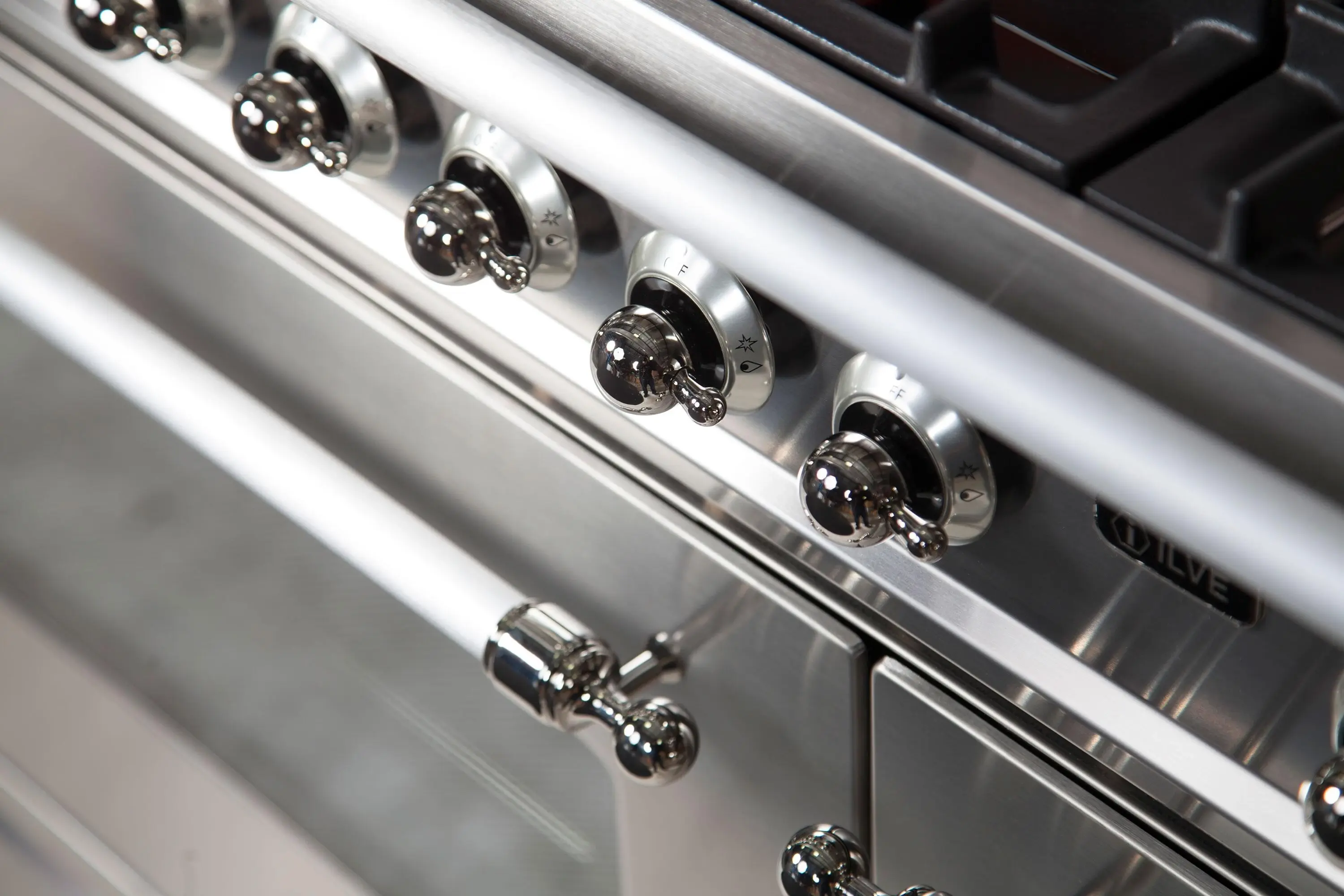 Ilve UPDN100FDMPIXLP Liquid Propane In Stainless Steel W/ Chrome Trim