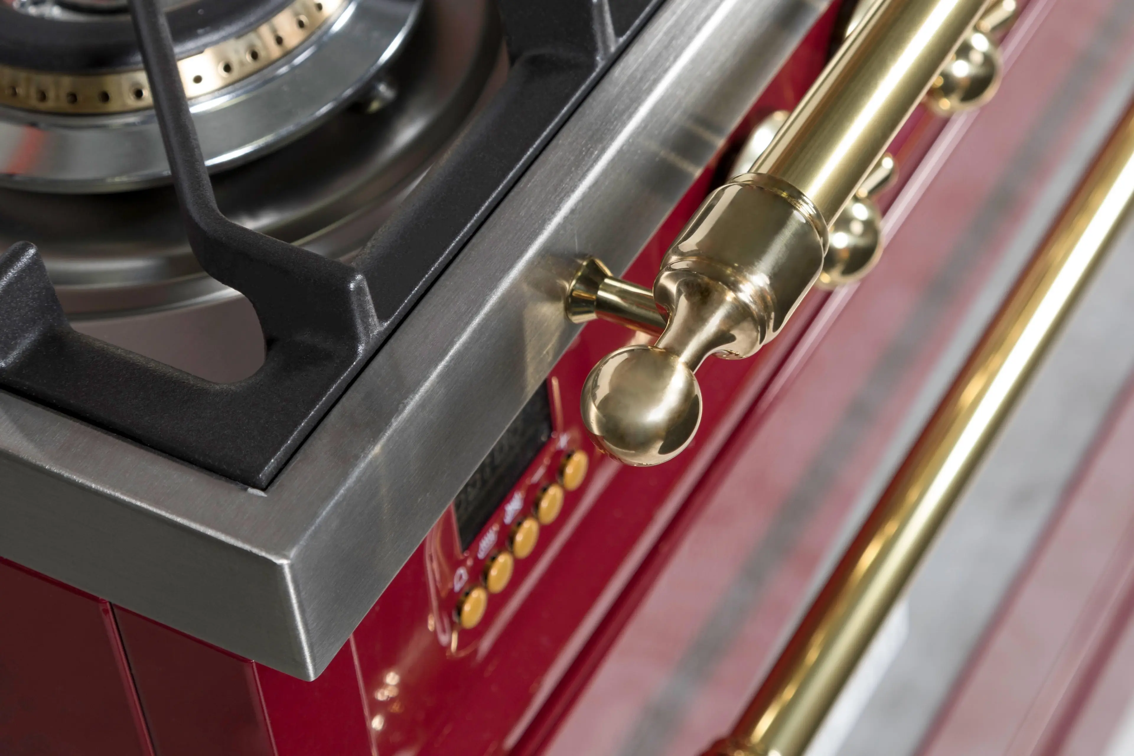 Ilve UPDN100FDMPRBLP Liquid Propane In Burgundy W/ Brass Trim
