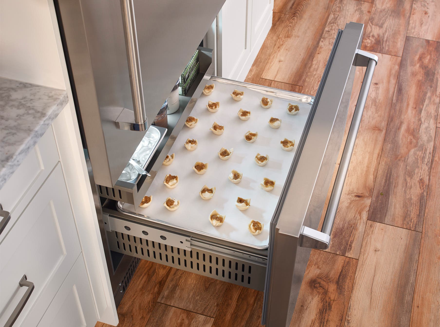 Bluestar BBB36R2CF Specialty Finish with Right Hinge and Standard Tri...