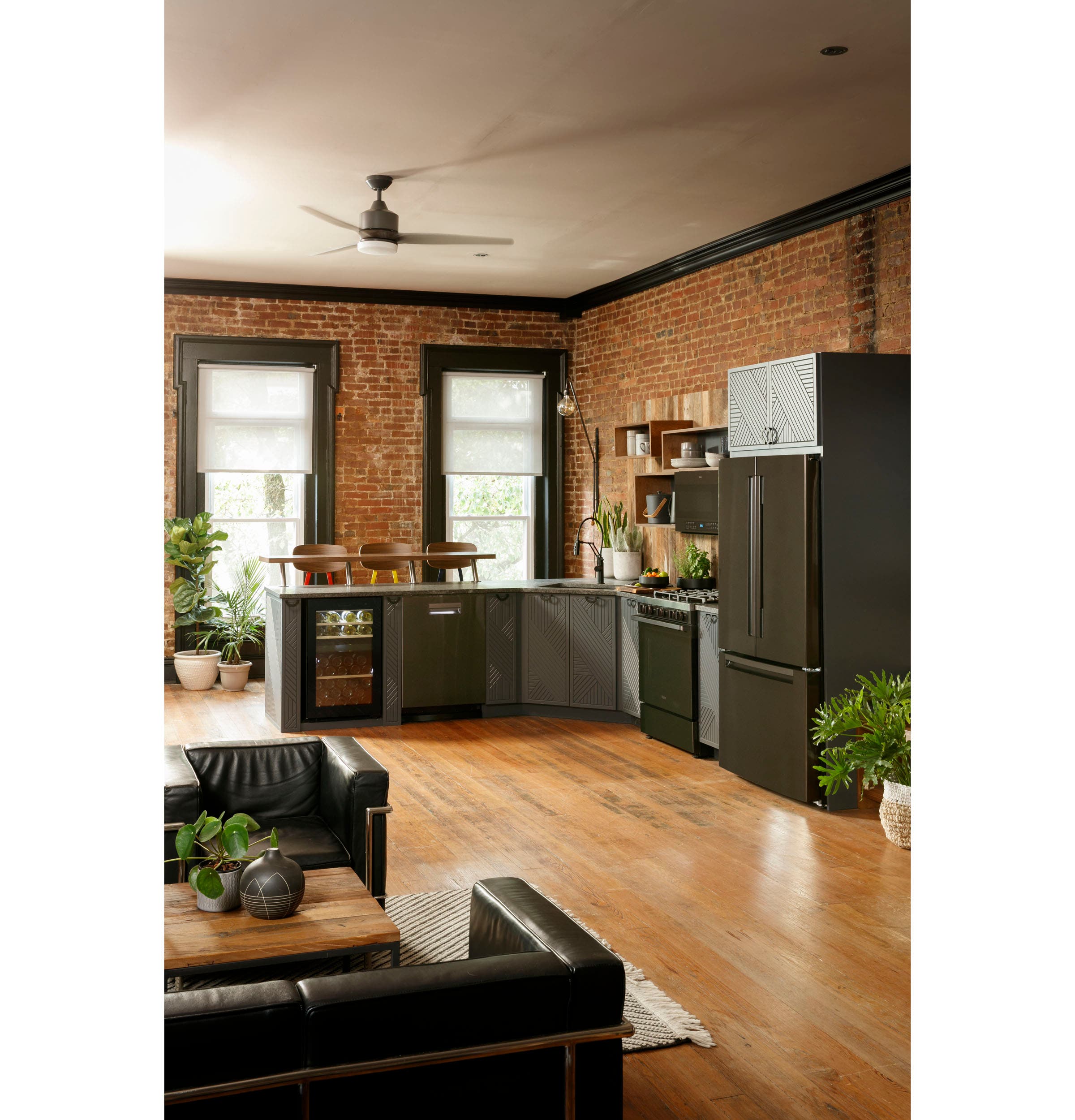 Haier QGSS740BNTS Black Stainless Steel, Fingerprint Resistant