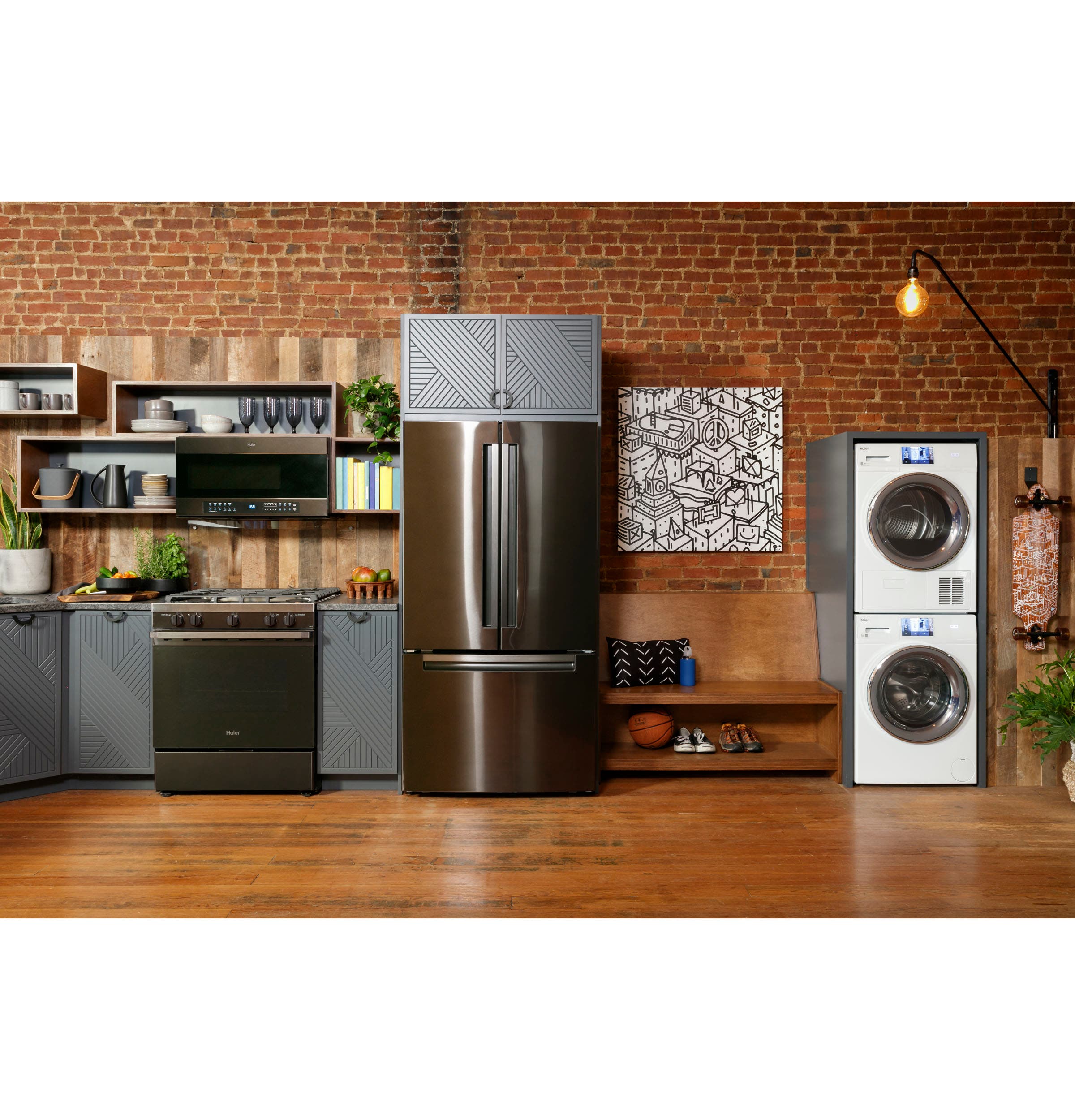 Haier QVM7167BNTS Fingerprint Resistant Black Stainless Steel