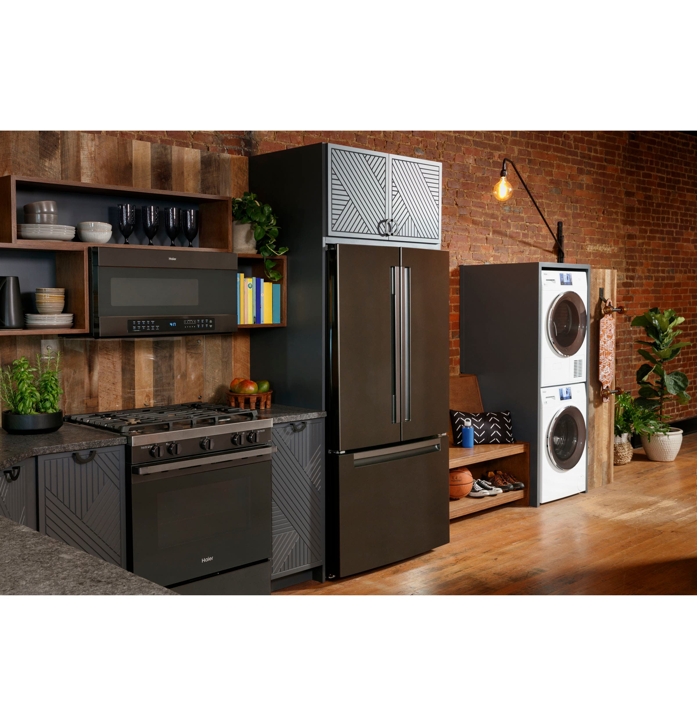 Haier QVM7167BNTS Fingerprint Resistant Black Stainless Steel