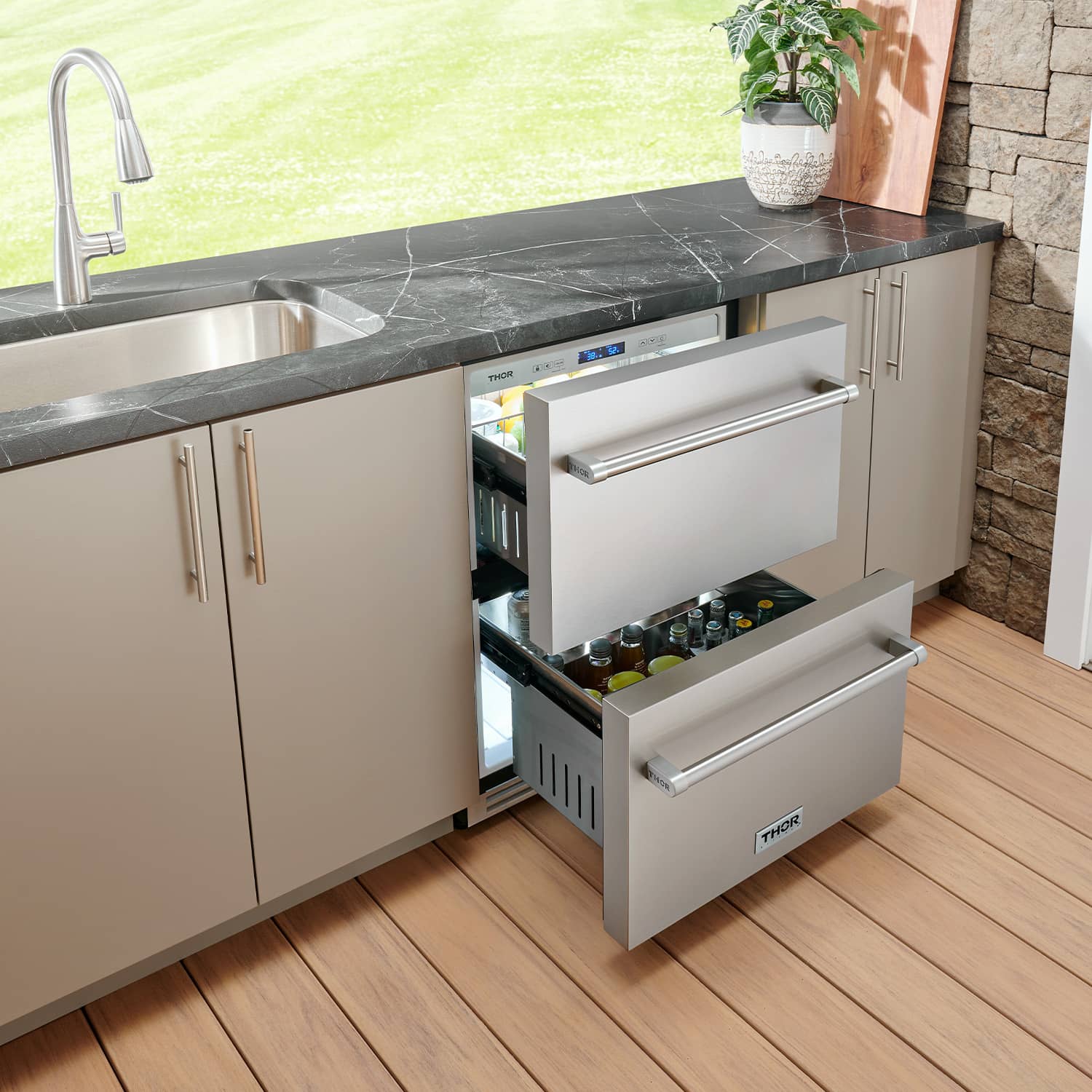 Thor TRF24U Stainless Steel