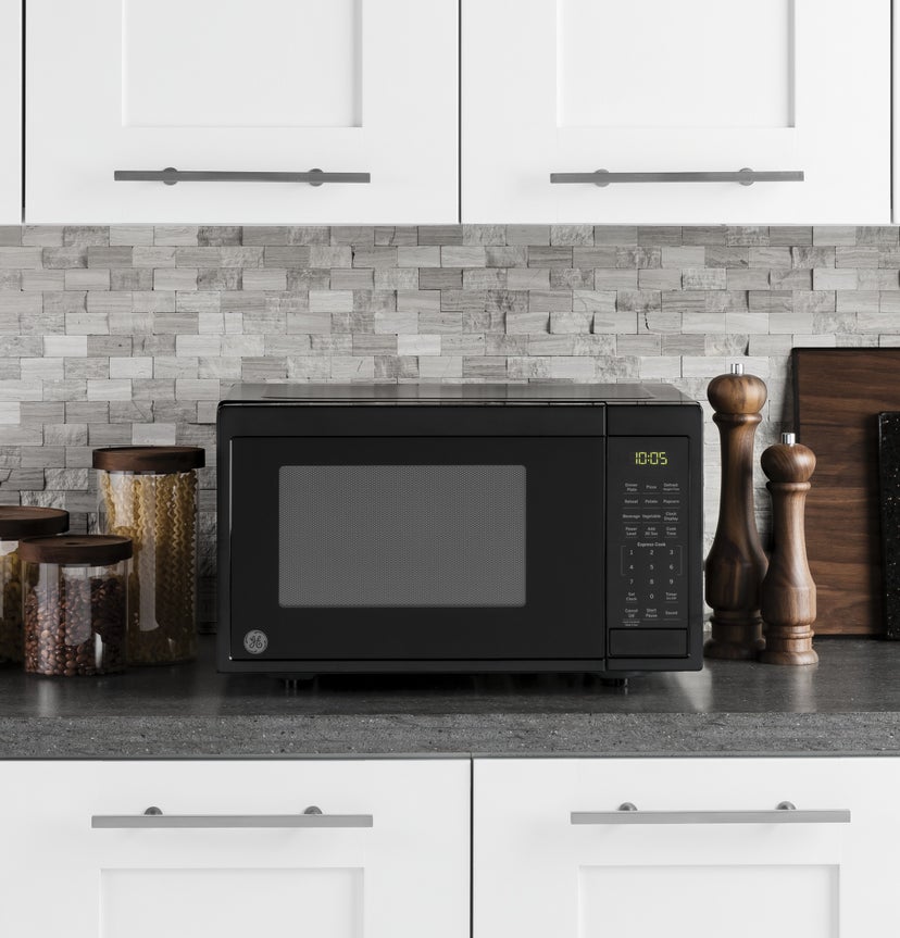 GE JES1095DMBB 19 Inch Countertop Microwave Oven: Black