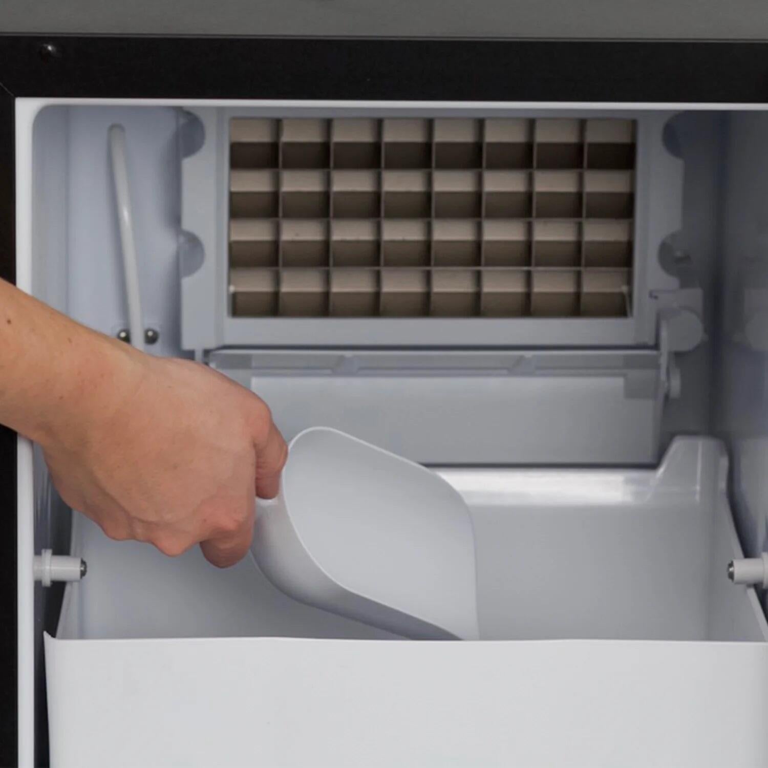 Avanti IME49U3SIS 15 Inch Freestanding and Built-In Ice Maker