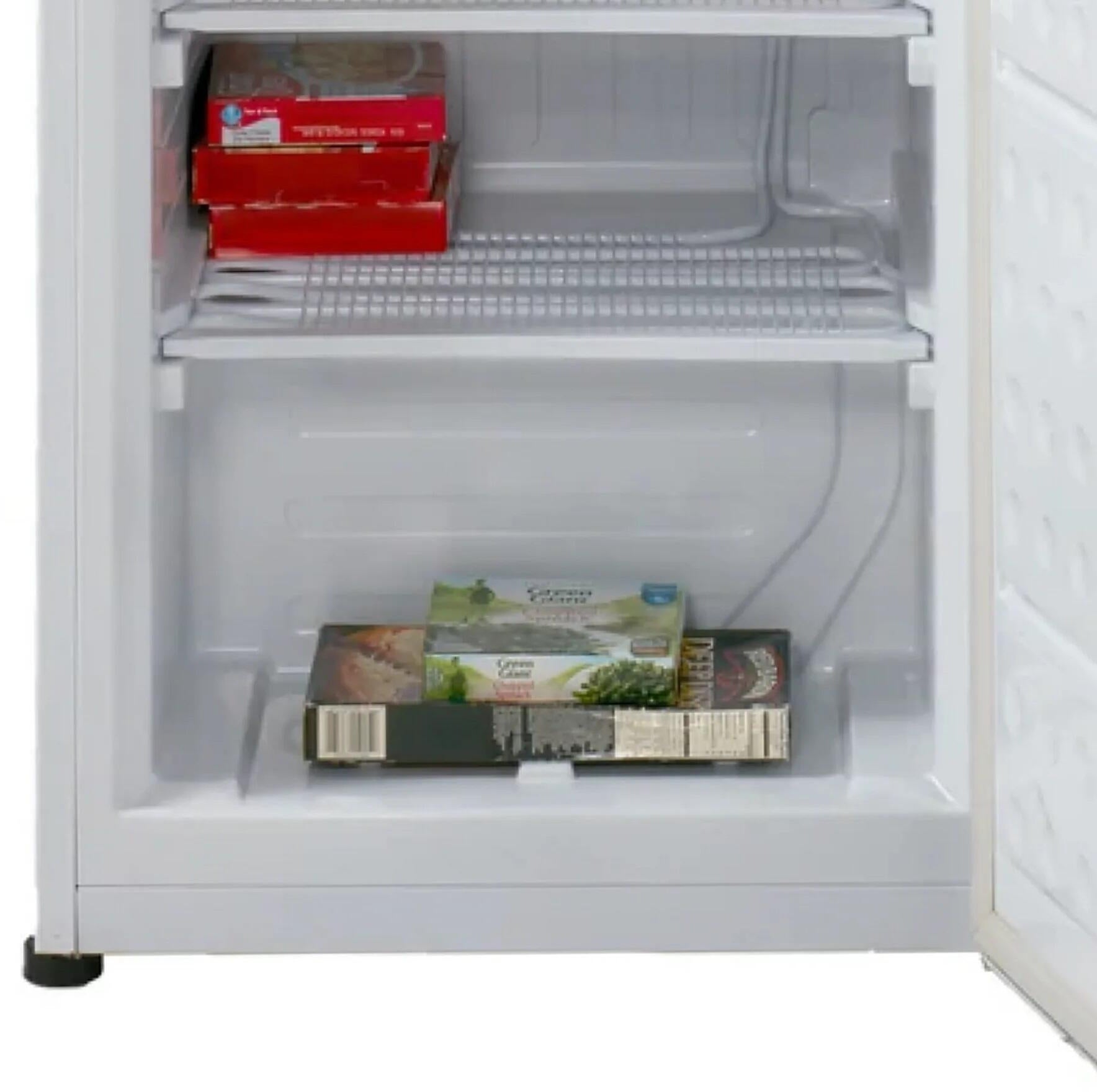 Avanti VF93Q0W 9.3 Cu. Ft. Vertical Freezer - White: White