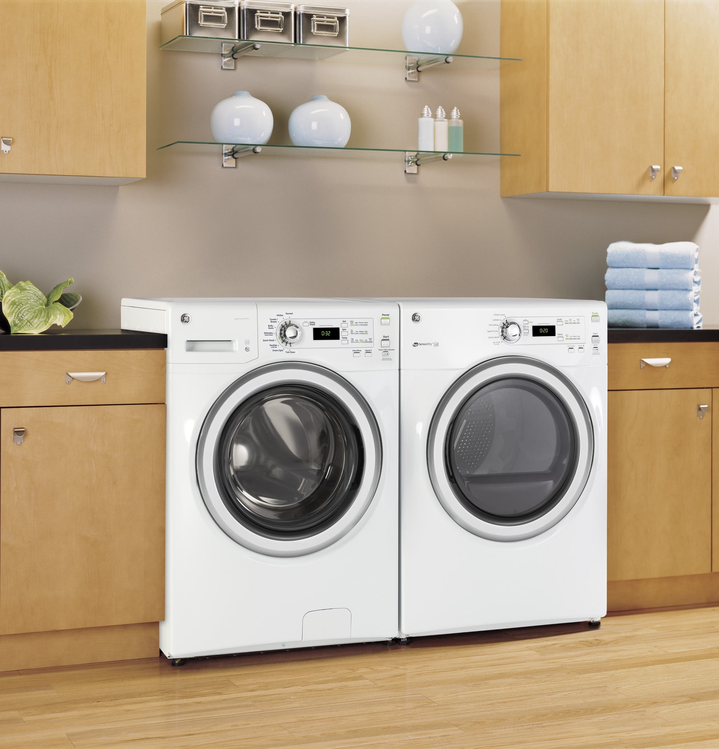 GE GFV40ESCMWW White