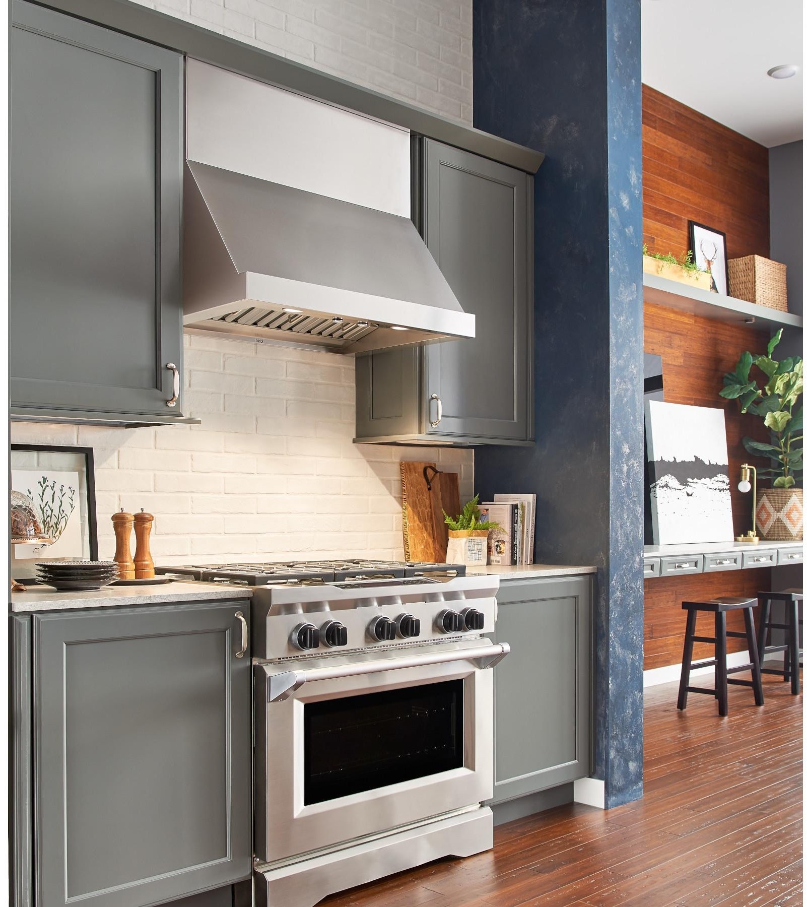 Best WP28M48SB Classico Pro-Style Range Hood: Stainless Steel