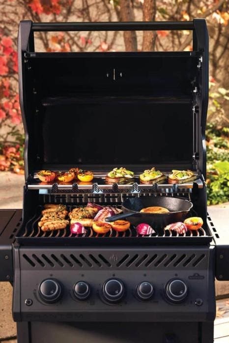Napoleon RSE425RSIBPMK1PHM Matte Black, Liquid Propane