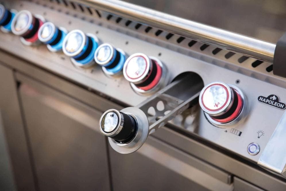 Napoleon PRO665RSIBPSS3 Stainless Steel with Liquid Propane