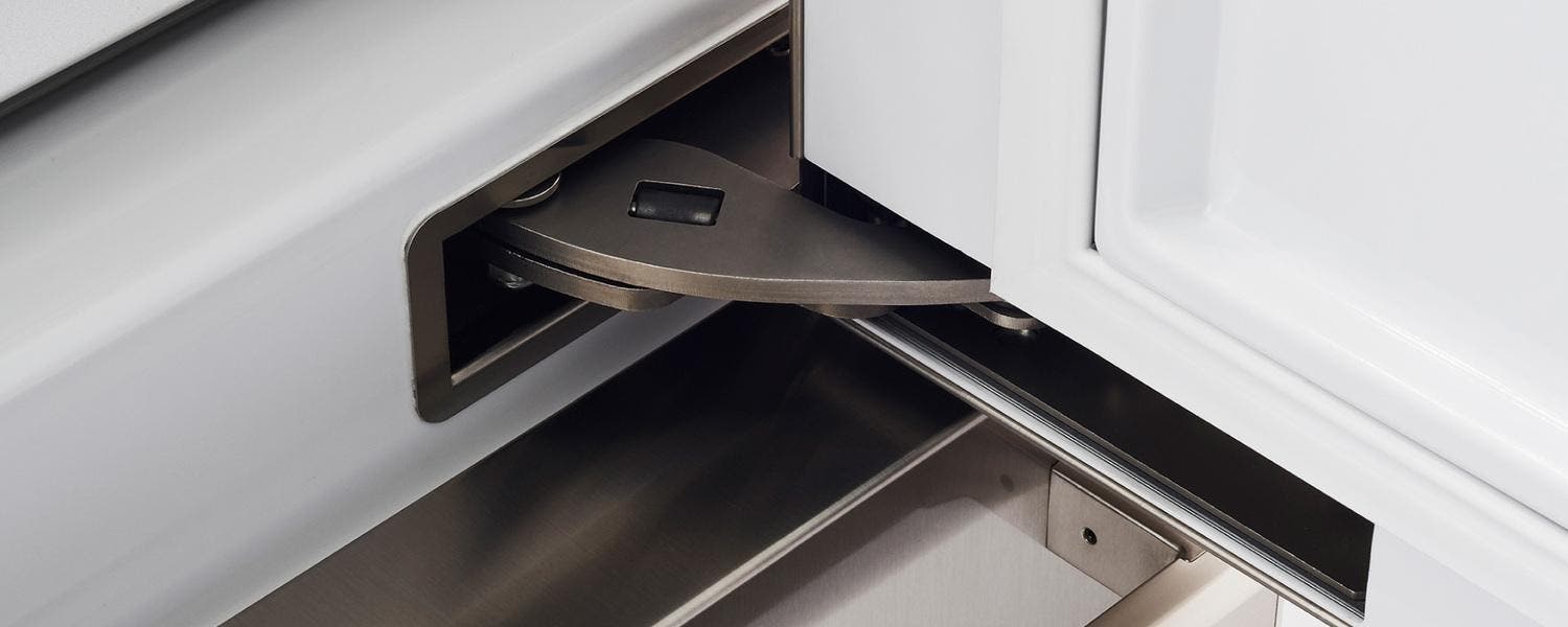 Bertazzoni REF30BMBIPRT Panel Ready, Right Swing Door