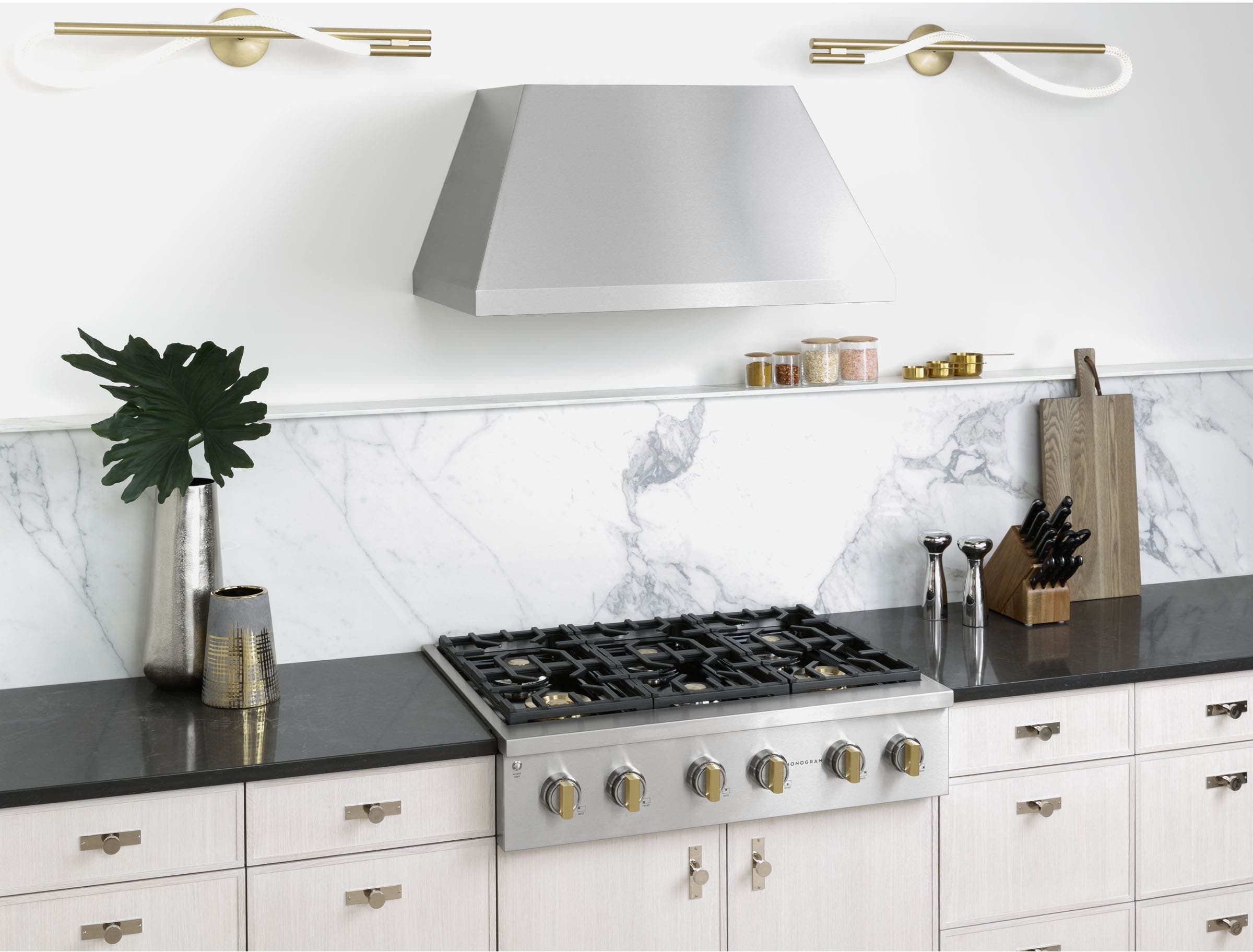 Monogram ZGU366NTSS 6 Burners