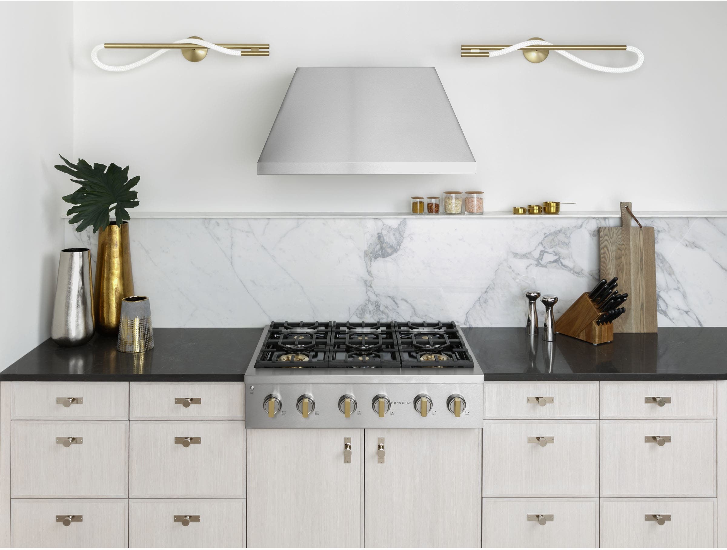 Monogram ZGU366NTSS 6 Burners