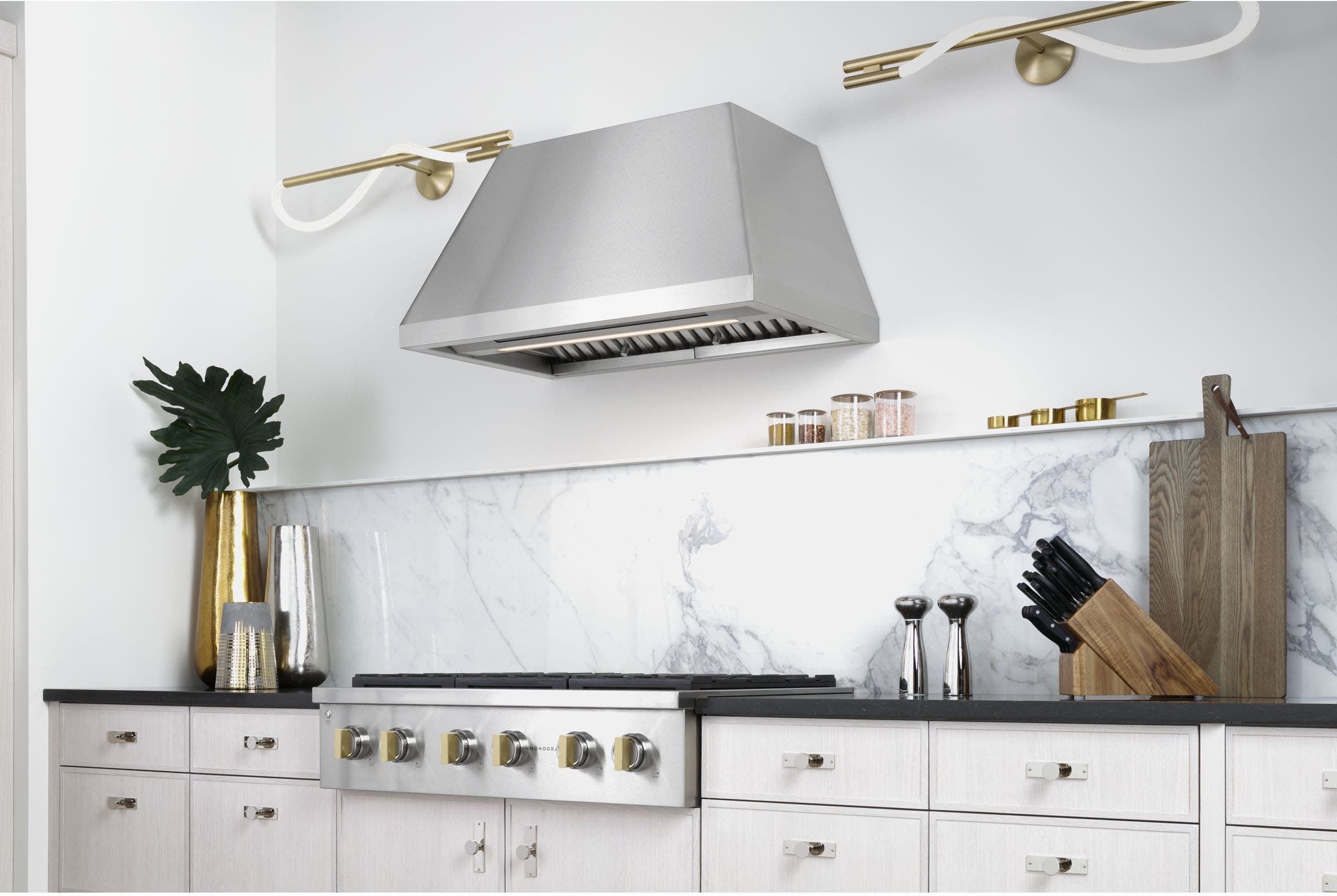 Monogram ZGU366NTSS 6 Burners