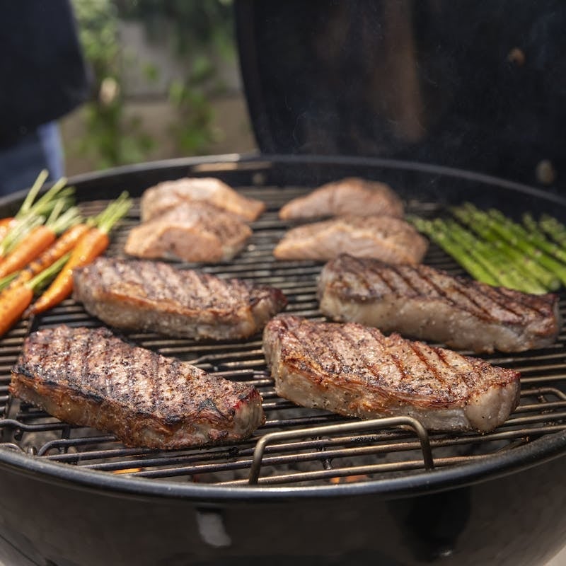 Weber 1500064 Master-Touch Charcoal Grill 26 Inch: Black Weber 1500064 Master-Touch Charcoal Grill 26 Inch: Black