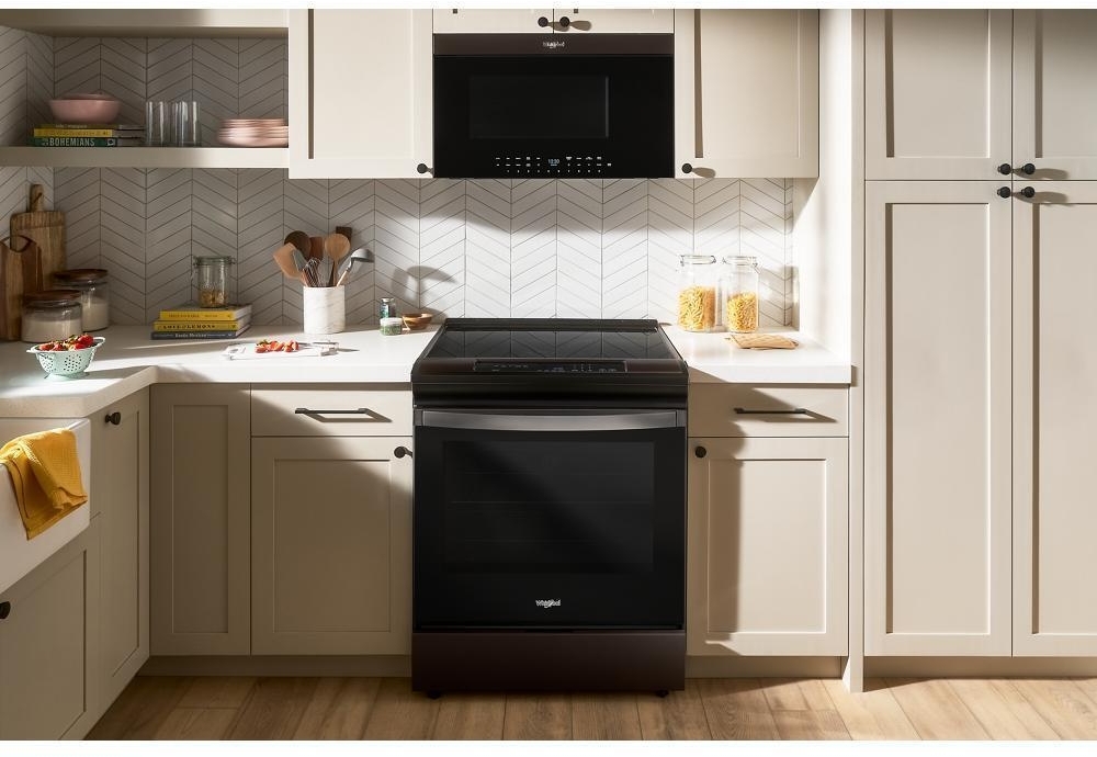 Whirlpool WSIS5030RV Fingerprint-Resistant Black Stainless Steel