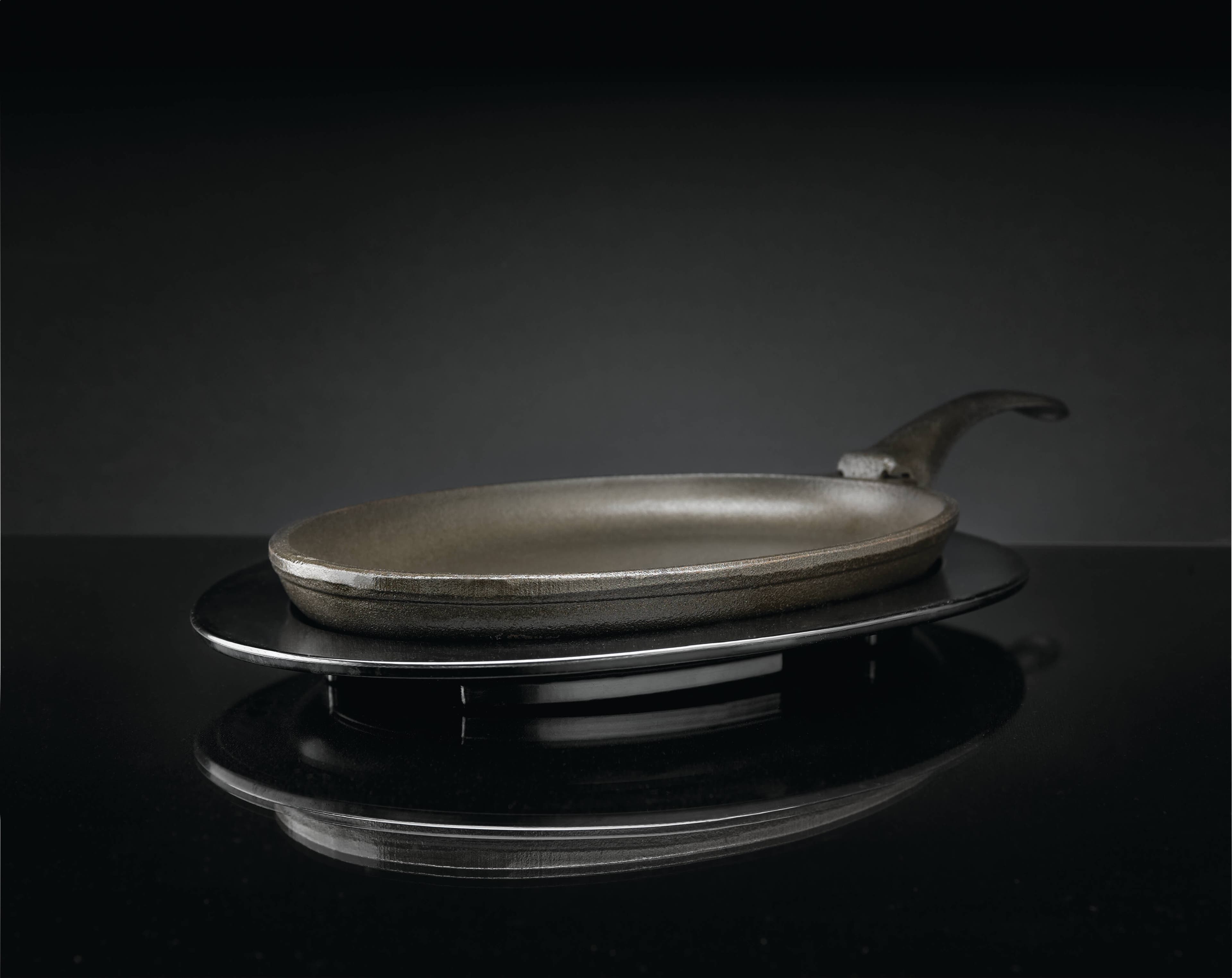 Napoleon 56003 Cast Iron Frying Pan