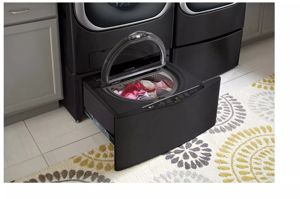 LG WD200CB Black Steel