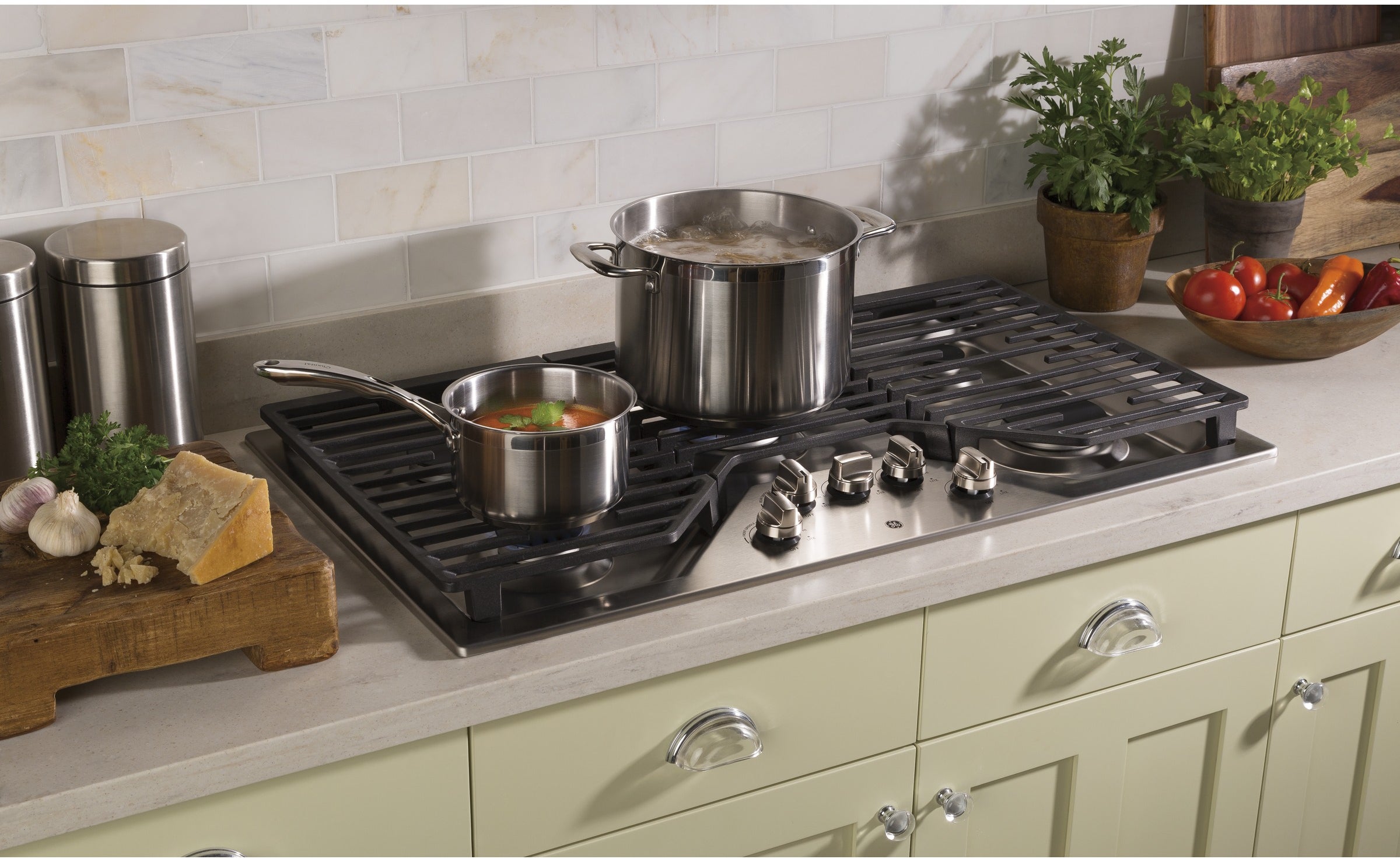 GE JGP5036SLSS 36 Built-In Gas Cooktop Stainless Steel | Plesser's