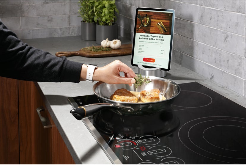 GE PEP9036DTBB 36 Inch Electric Cooktop With Radiant Elemens: Bla...