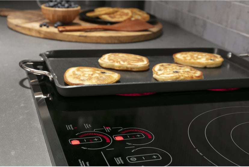 GE PEP9036DTBB 36 Inch Electric Cooktop With Radiant Elemens: Bla...