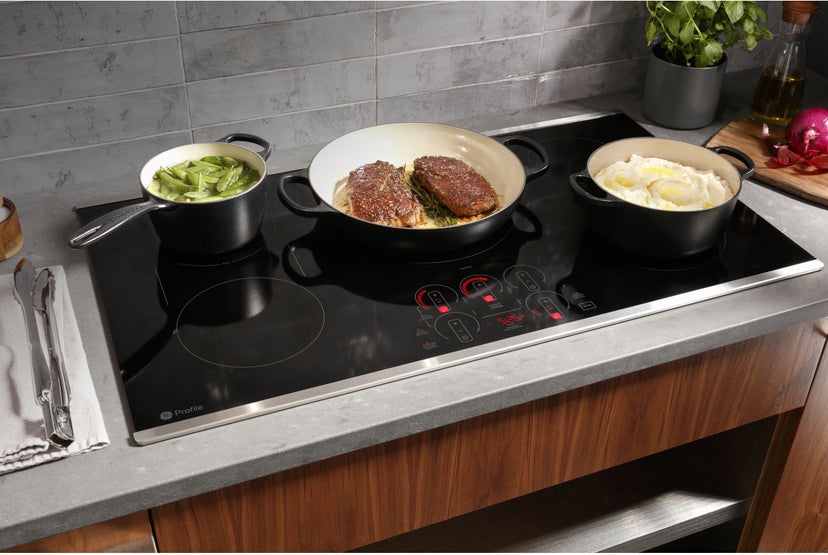 GE PHP7030DTBB 30 Inch Induction Smart Cooktop with 4 Induction E...