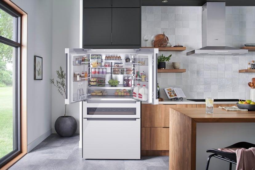 Bosch B36CL81ENW 36 Inch Freestanding 4 French Door Smart Refrigera...