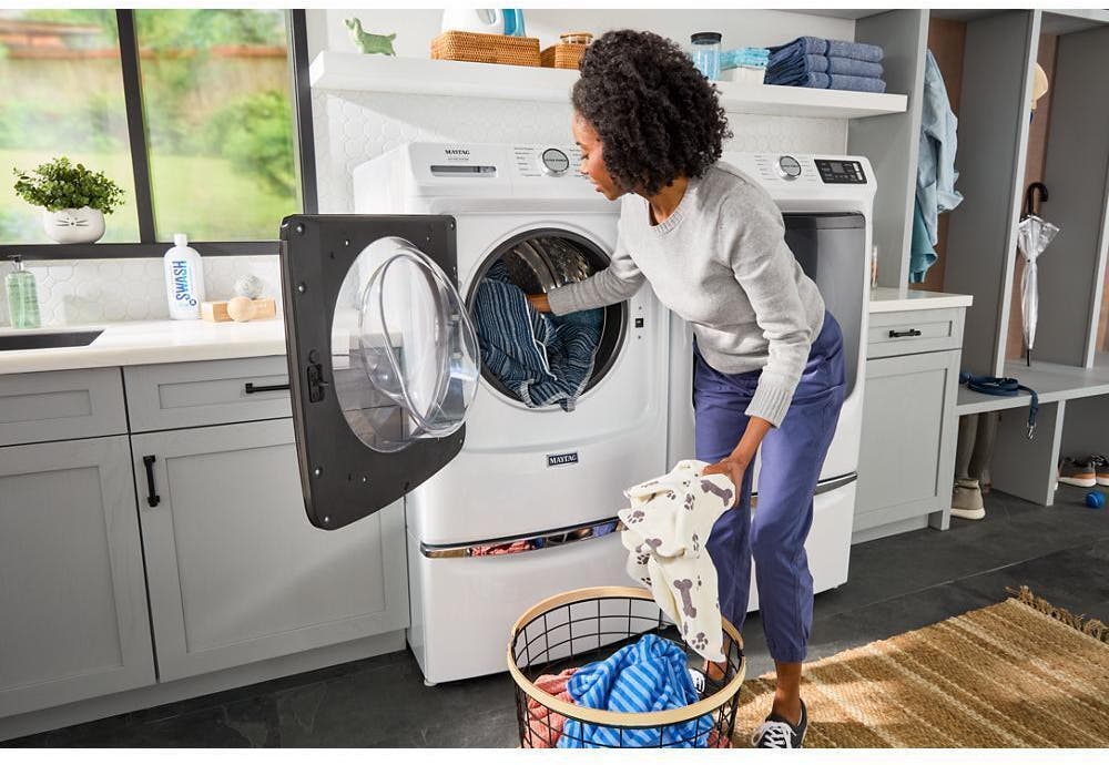 Maytag MFW7020RW White