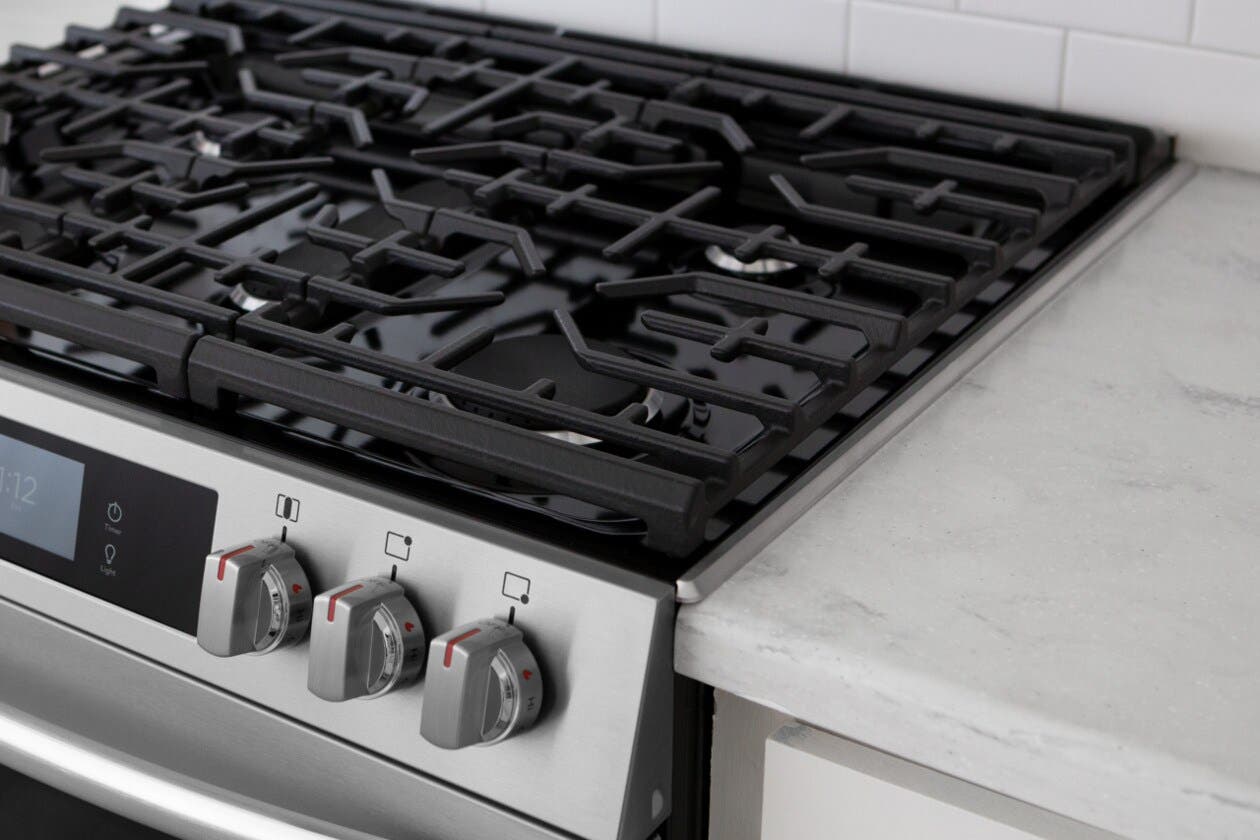 Frigidaire 11NBSTGSSS Front Control Freestanding Range 4 Piece Gas Trim ...