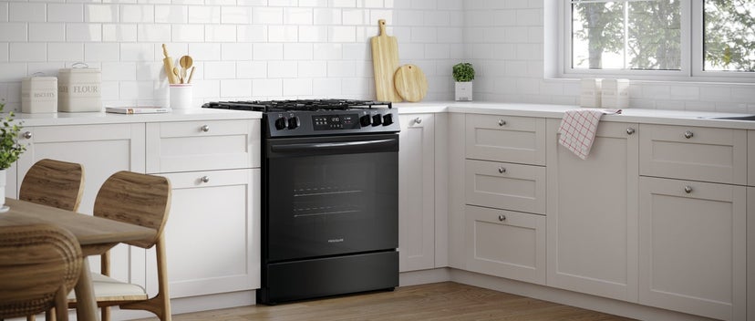 Frigidaire FCFG3062AB 30 Inch Gas Range: Black